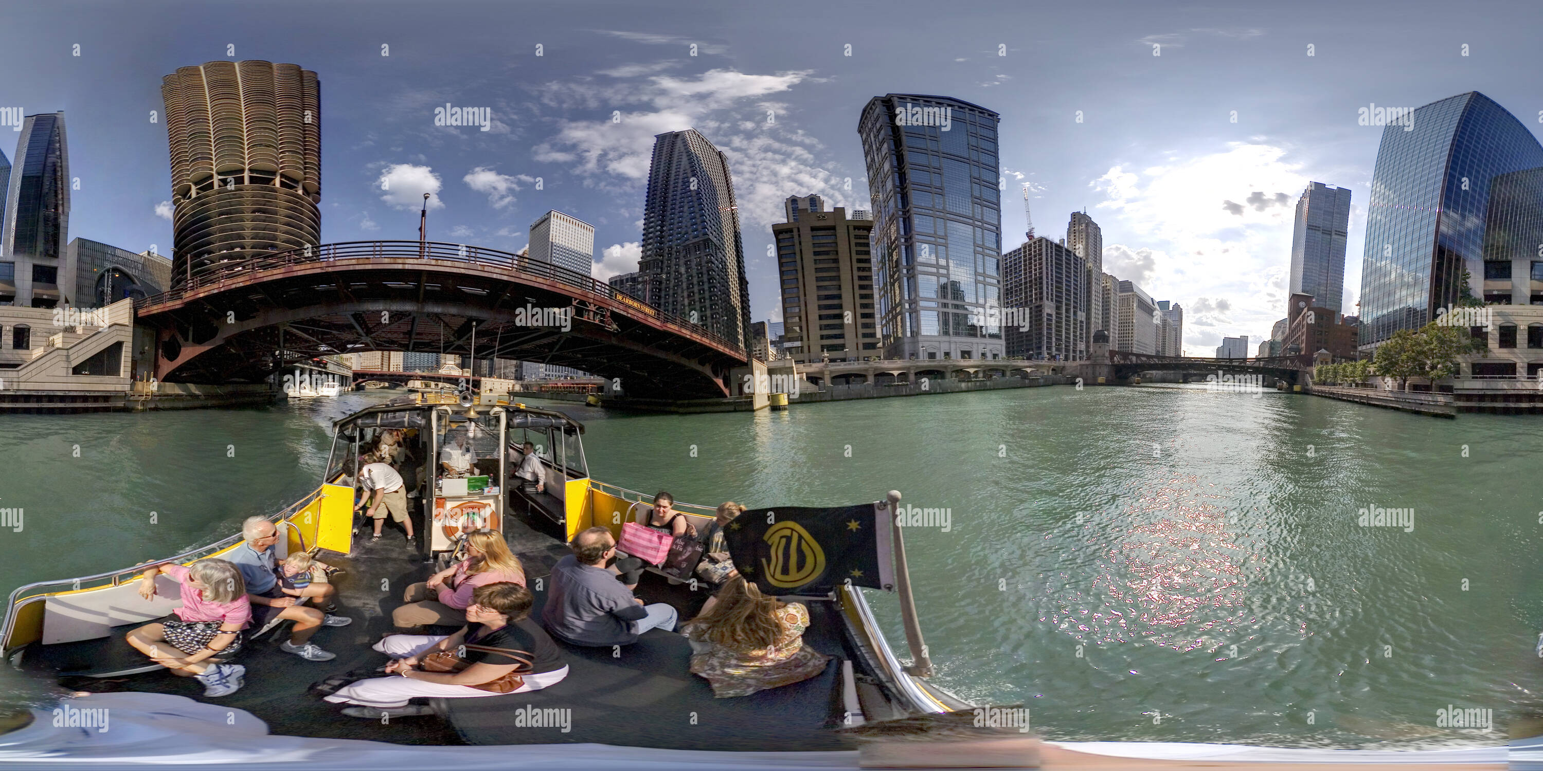 360° view of Chicago Water Taxi "Boat View" 22 - Alamy