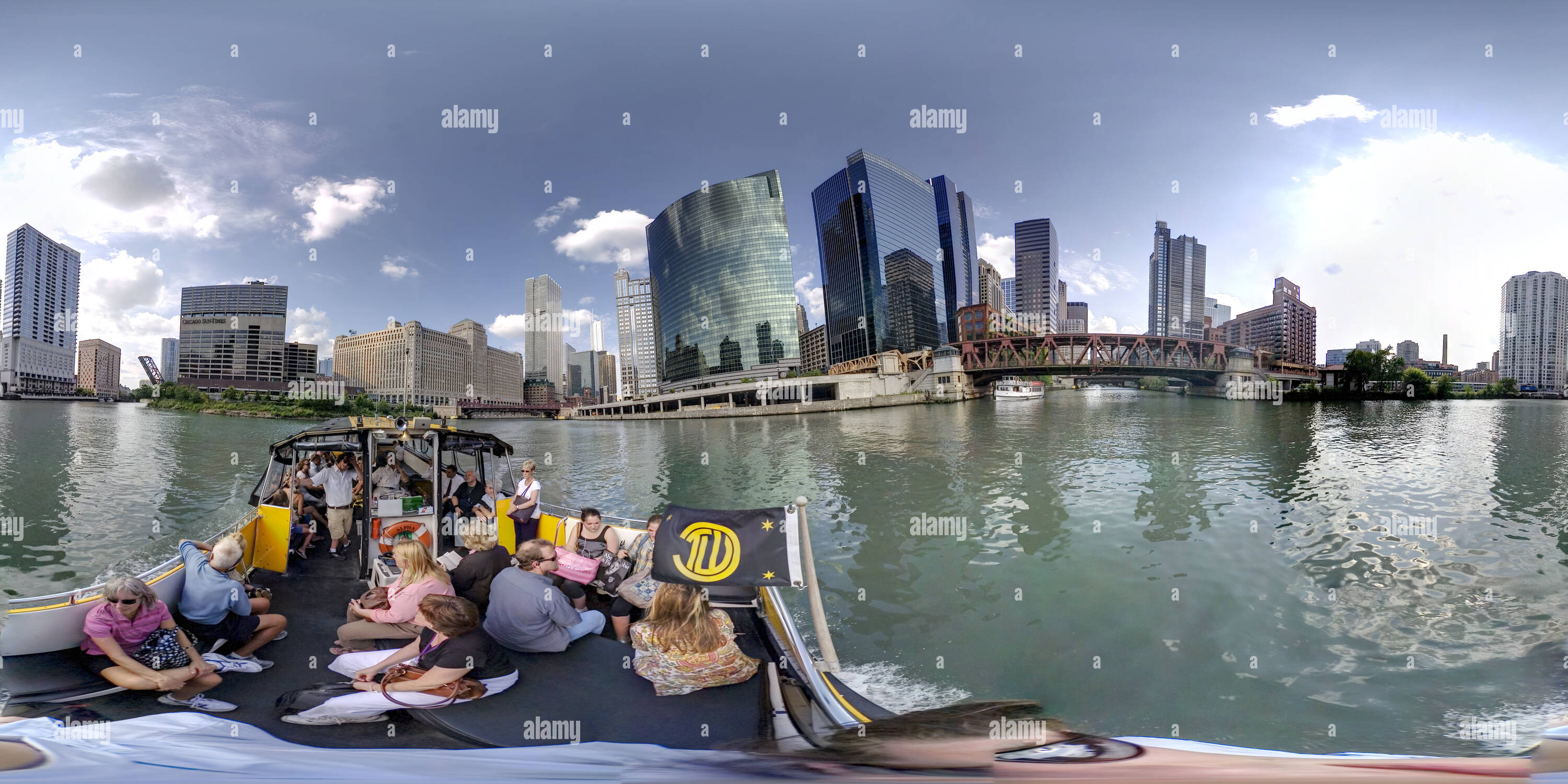 360° view of Chicago Water Taxi "Boat View" 40 - Alamy
