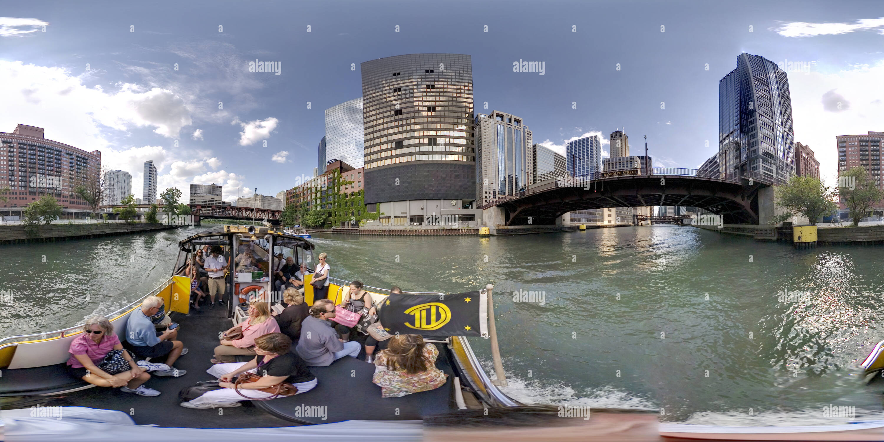 360° view of Chicago Water Taxi "Boat View" 44 - Alamy