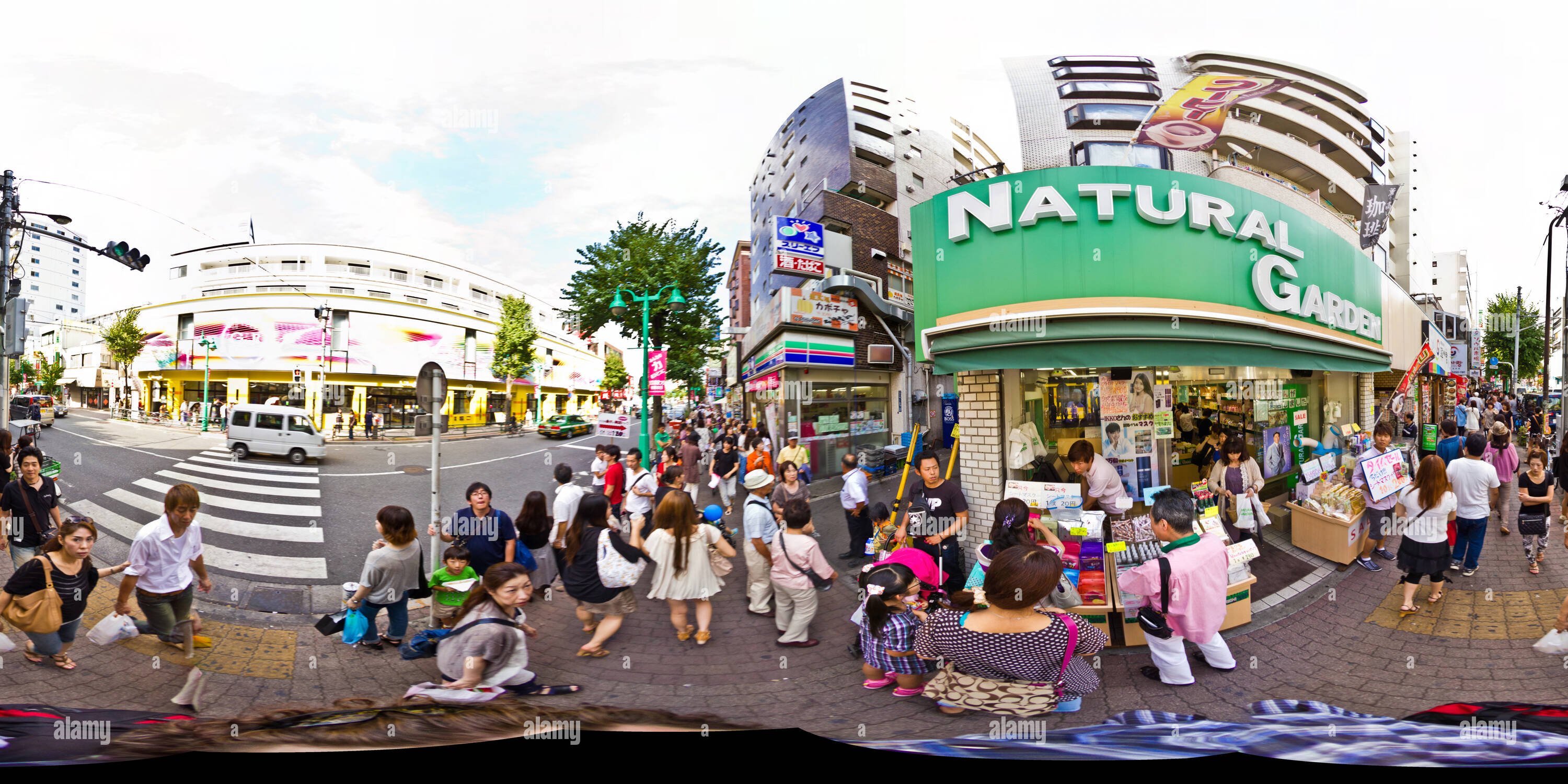 360 degree panoramic view of Walking around in Tokyo in September -  40