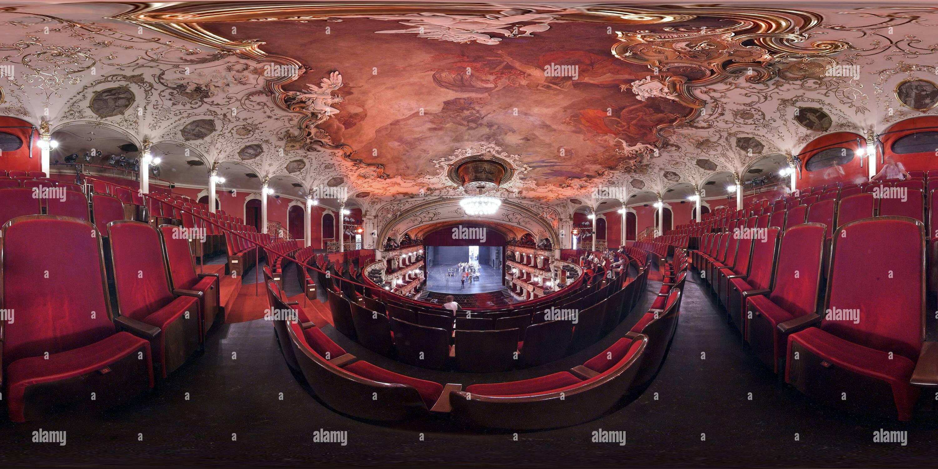 Hamburg schauspielhaus hi-res stock photography and images - Alamy