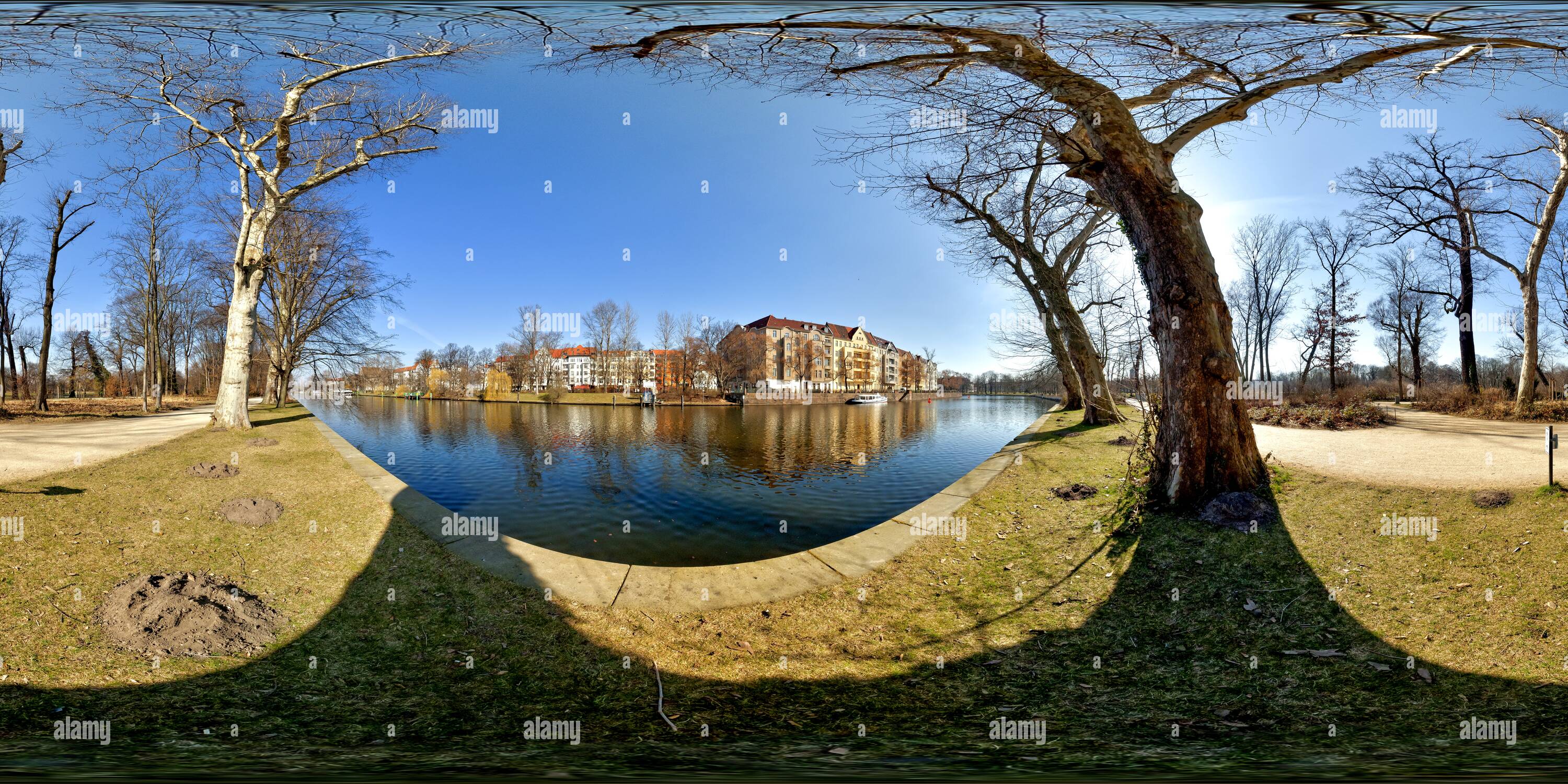 360 degree panoramic view of Schlossgarten Charlottenburg 2