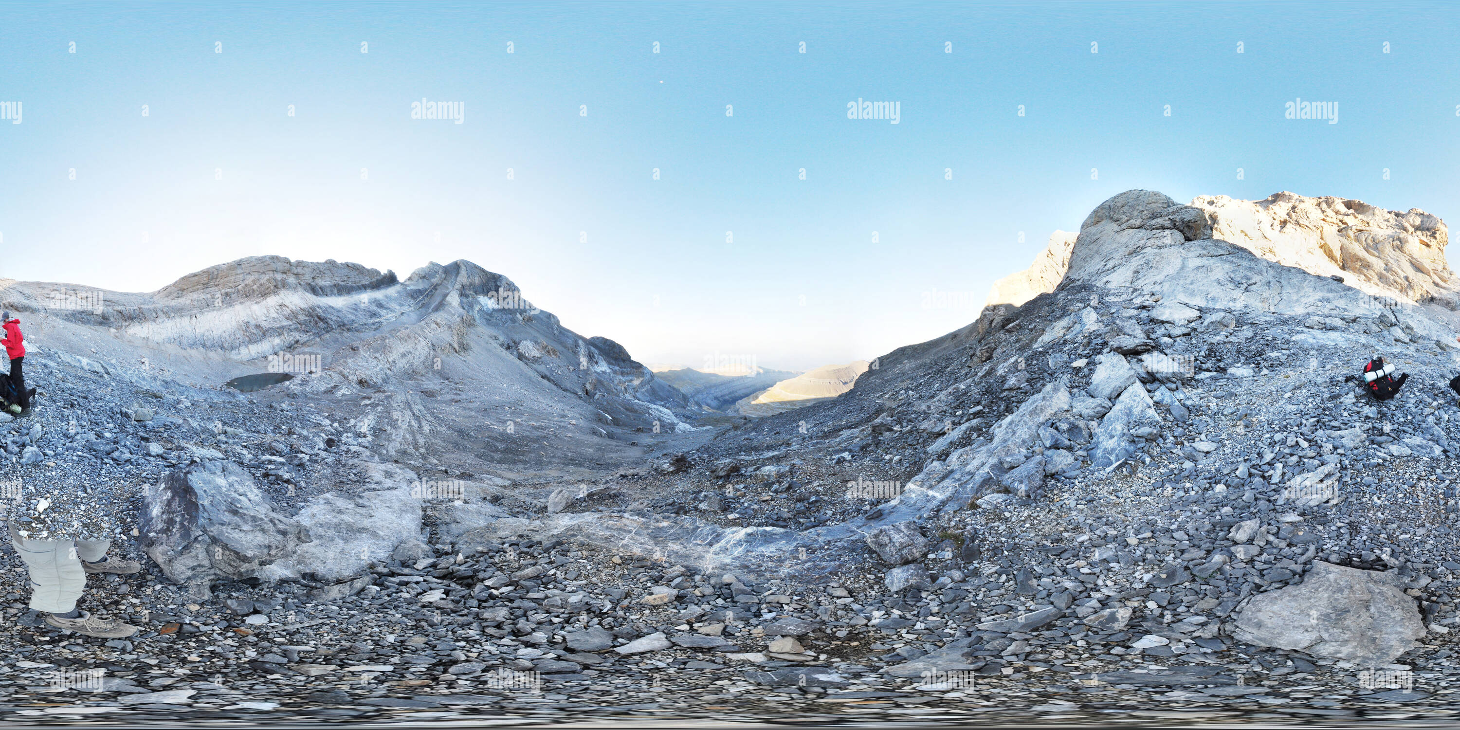 360 degree panoramic view of Mont Perdu