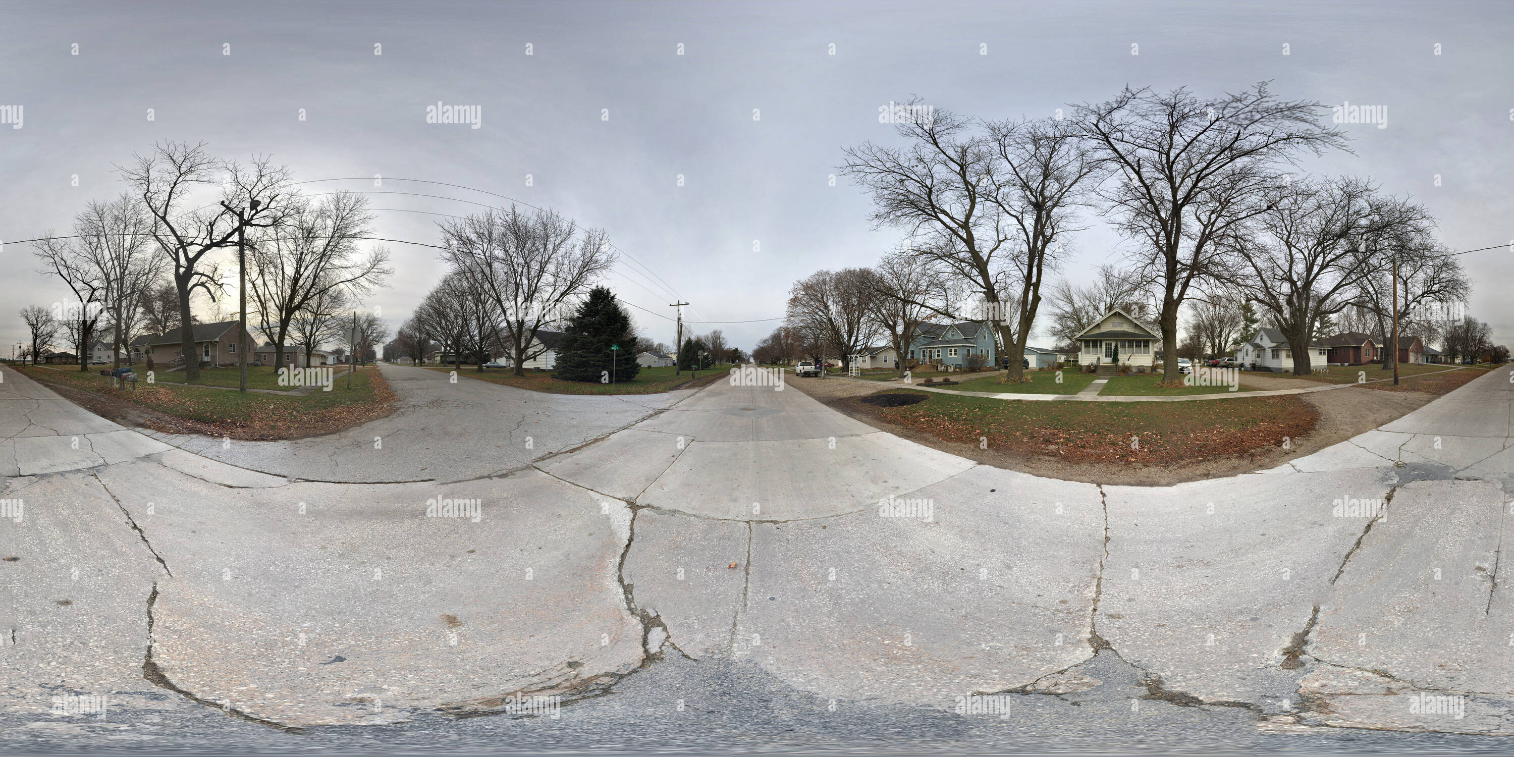 360° view of East 5th Street, Kanawha Iowa Alamy
