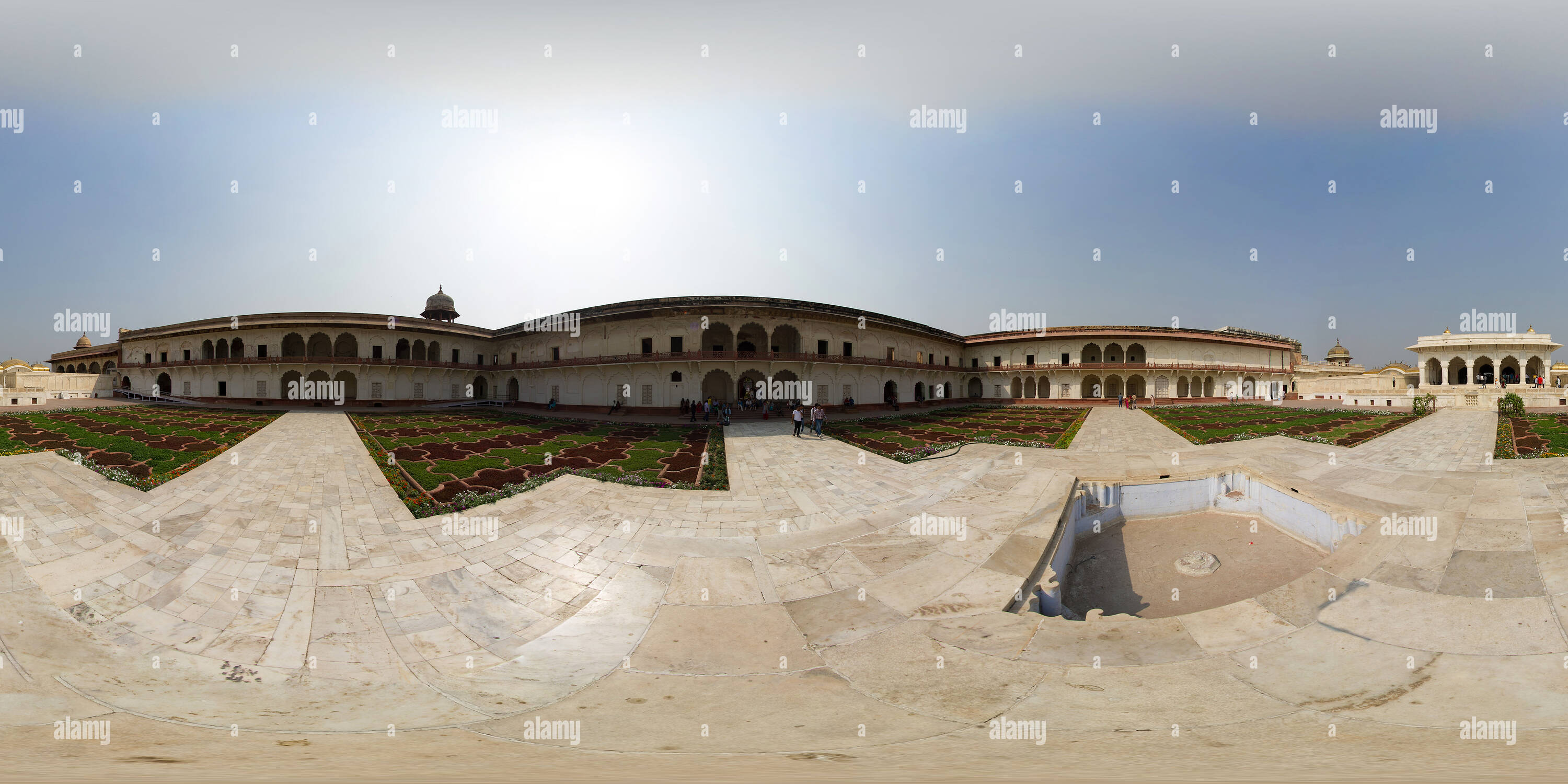 360 degree panoramic view of Red Fort Agra