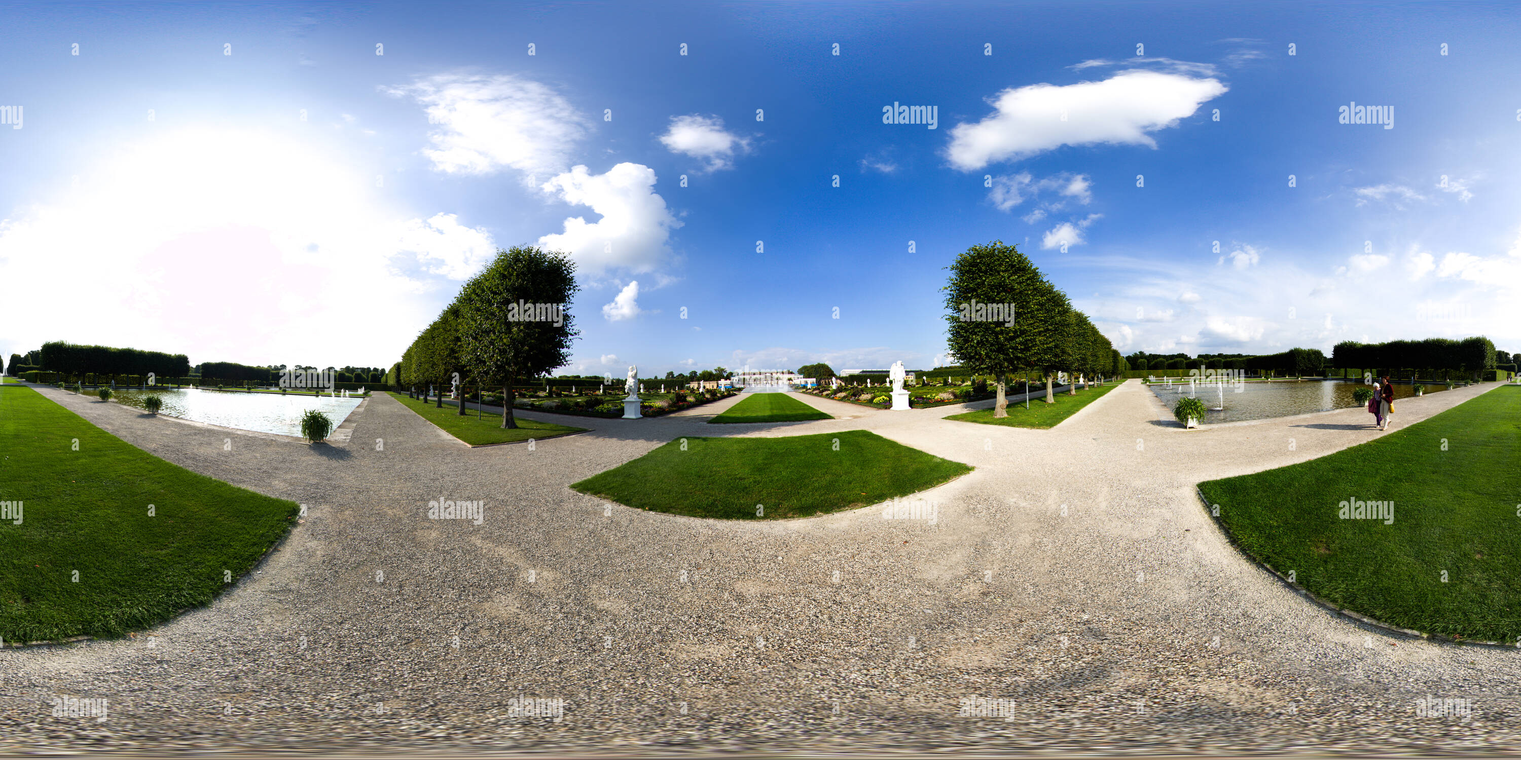 360 degree panoramic view of Im Großen Garten mit Blick auf Schloss Herrenhausen