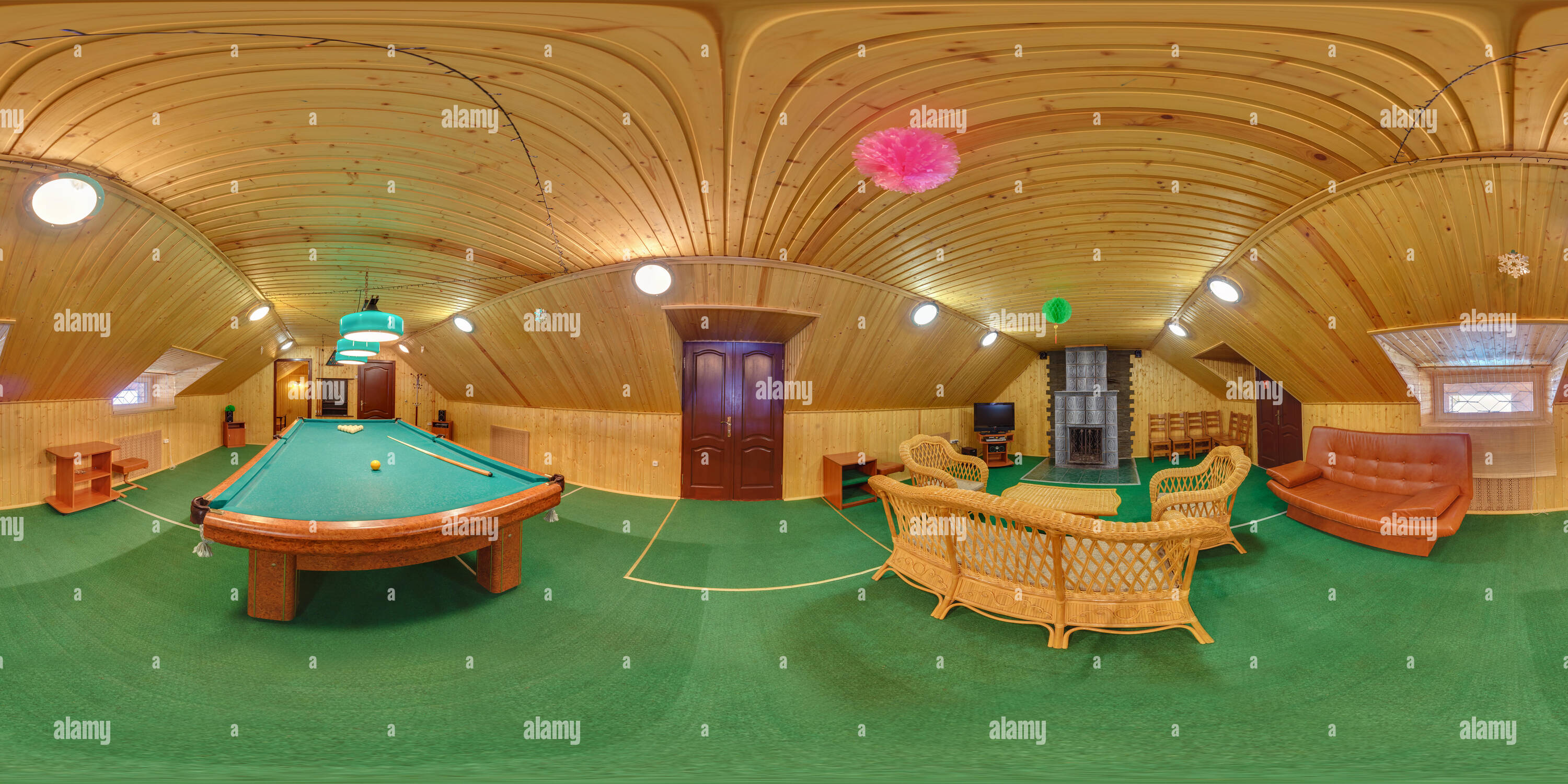 Pool Table Mansion Pool table room mansion stick luxury green hi-res stock photography and ...