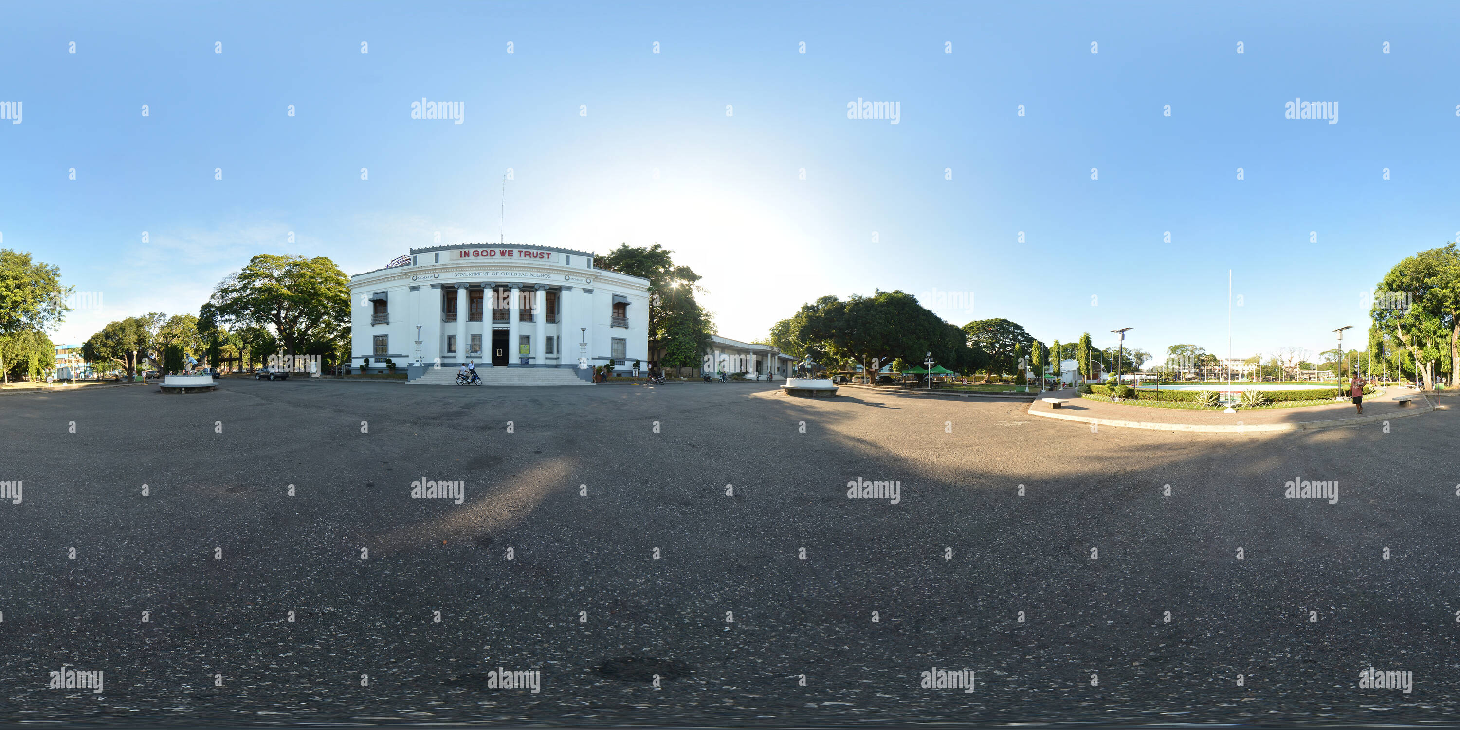 360° view of Negros Oriental Provincial Capitol and Freedom Park - Alamy