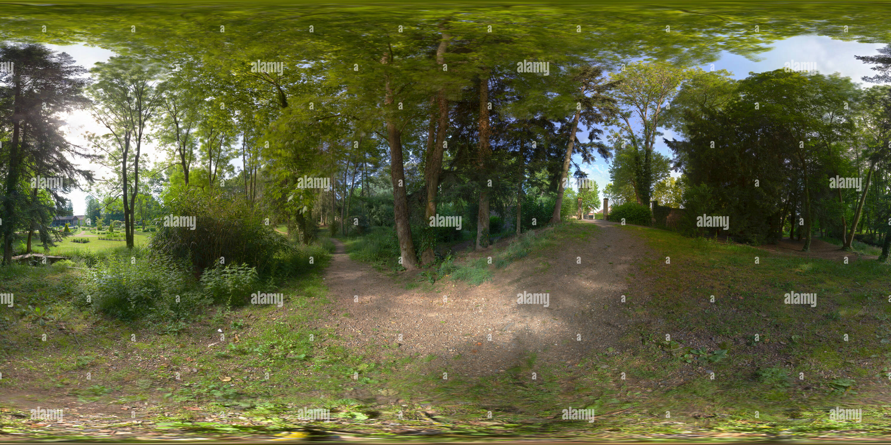 360° view of roseraie parc garden - Alamy