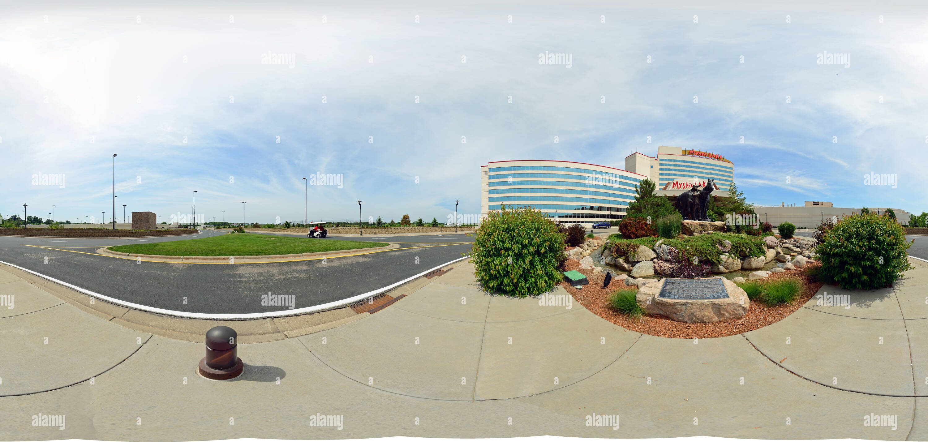 360 view of mystic lake hotel alamy