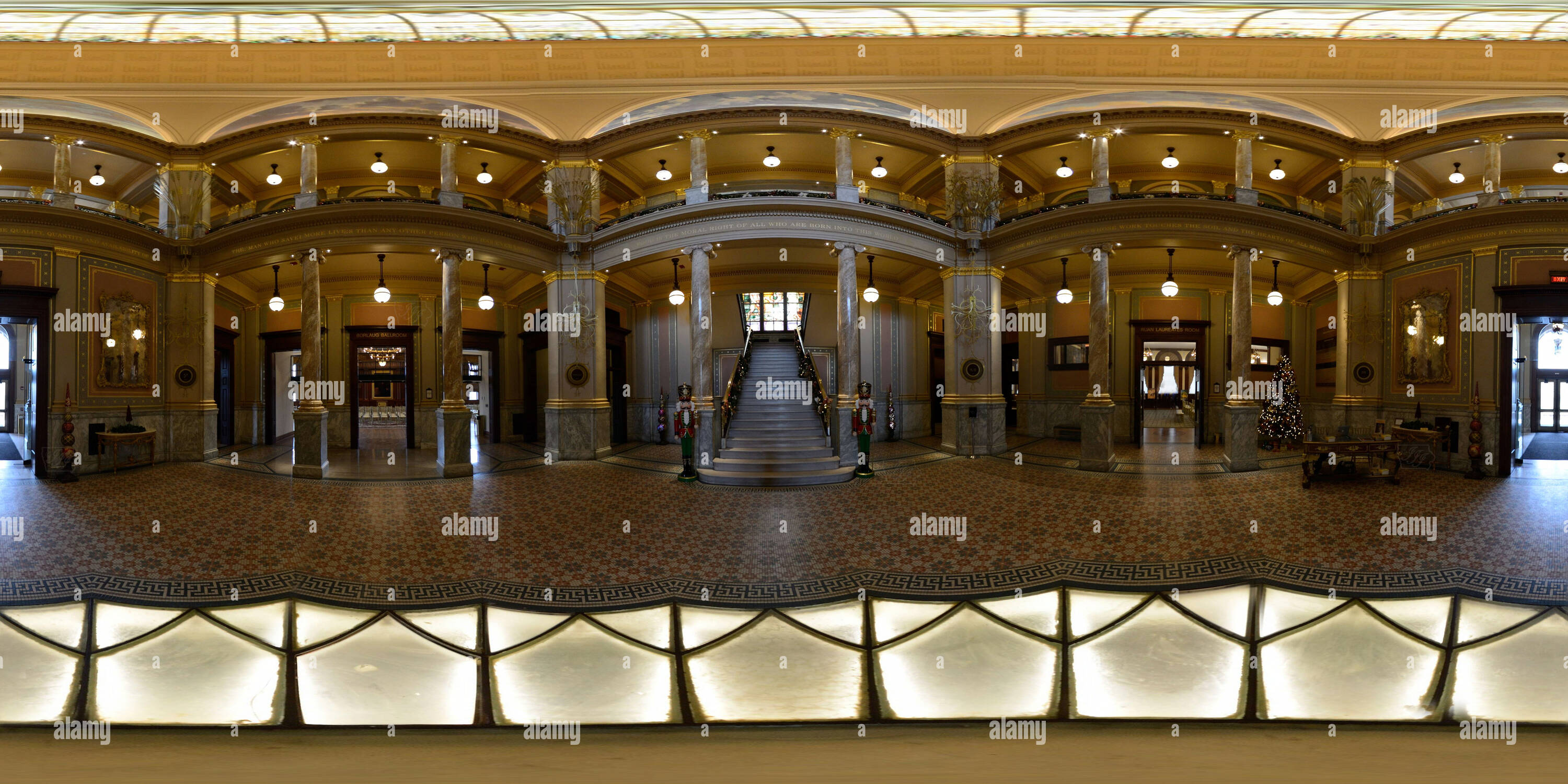 360° view of World Food Prize Main Level Post Alamy