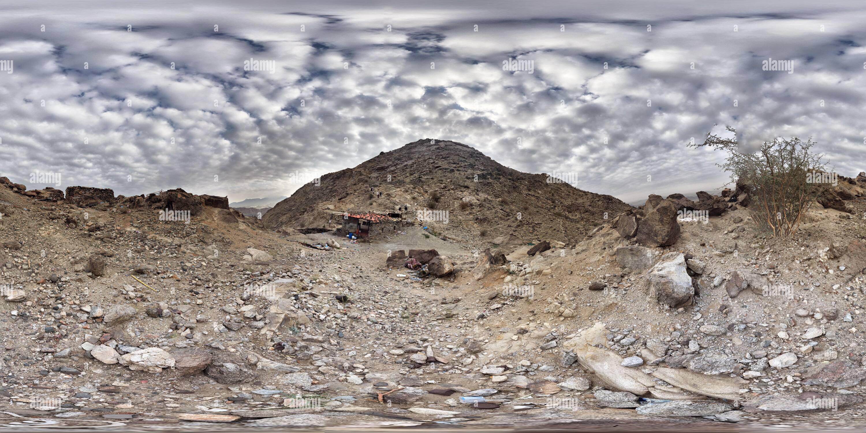 360° view of Jabal Thawr - Thawr Cave 04 - Alamy