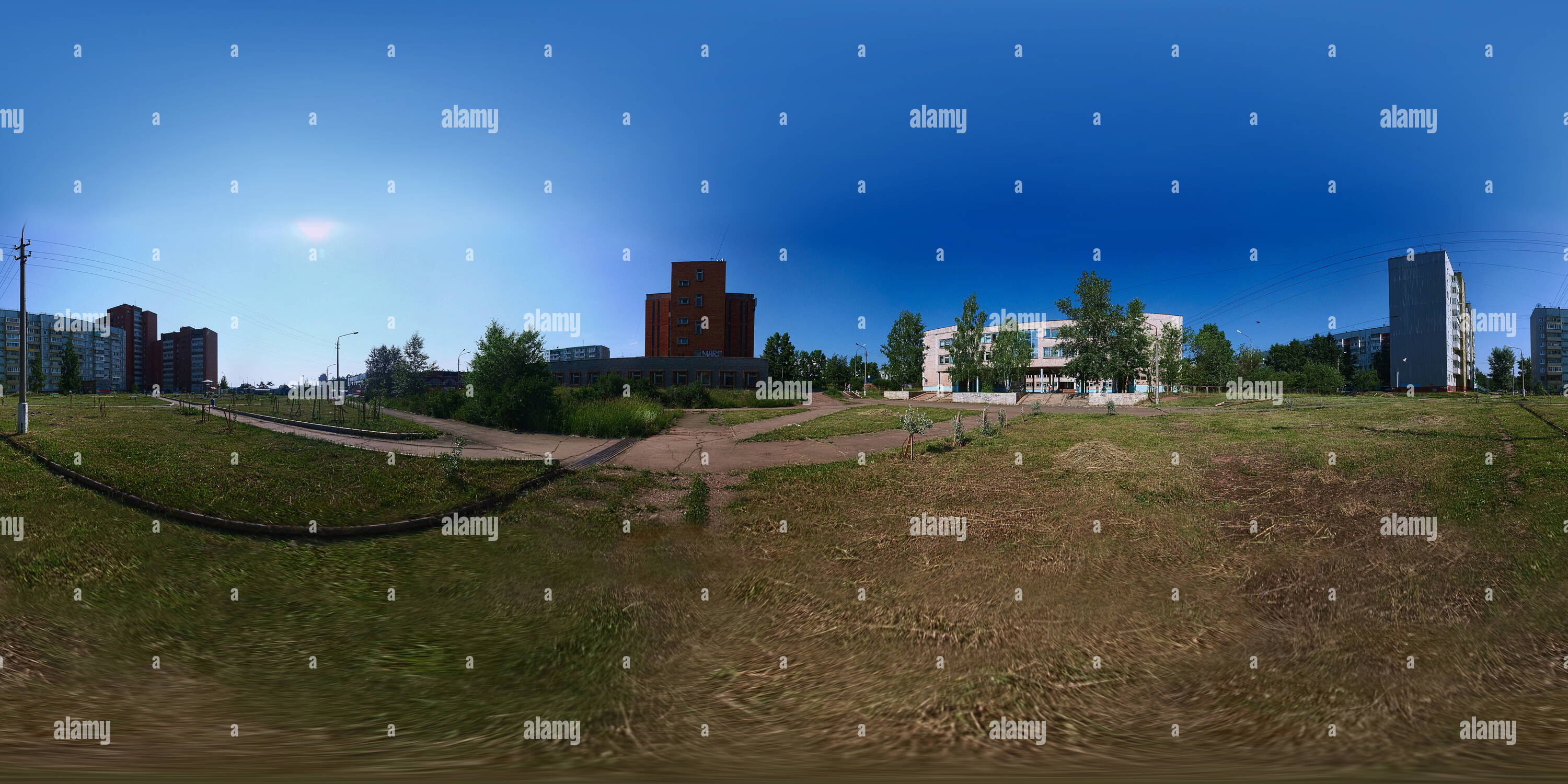 360 degree panoramic view of In the courtyard between the shopping center 'Inva' and school #41 [2015.07.03]