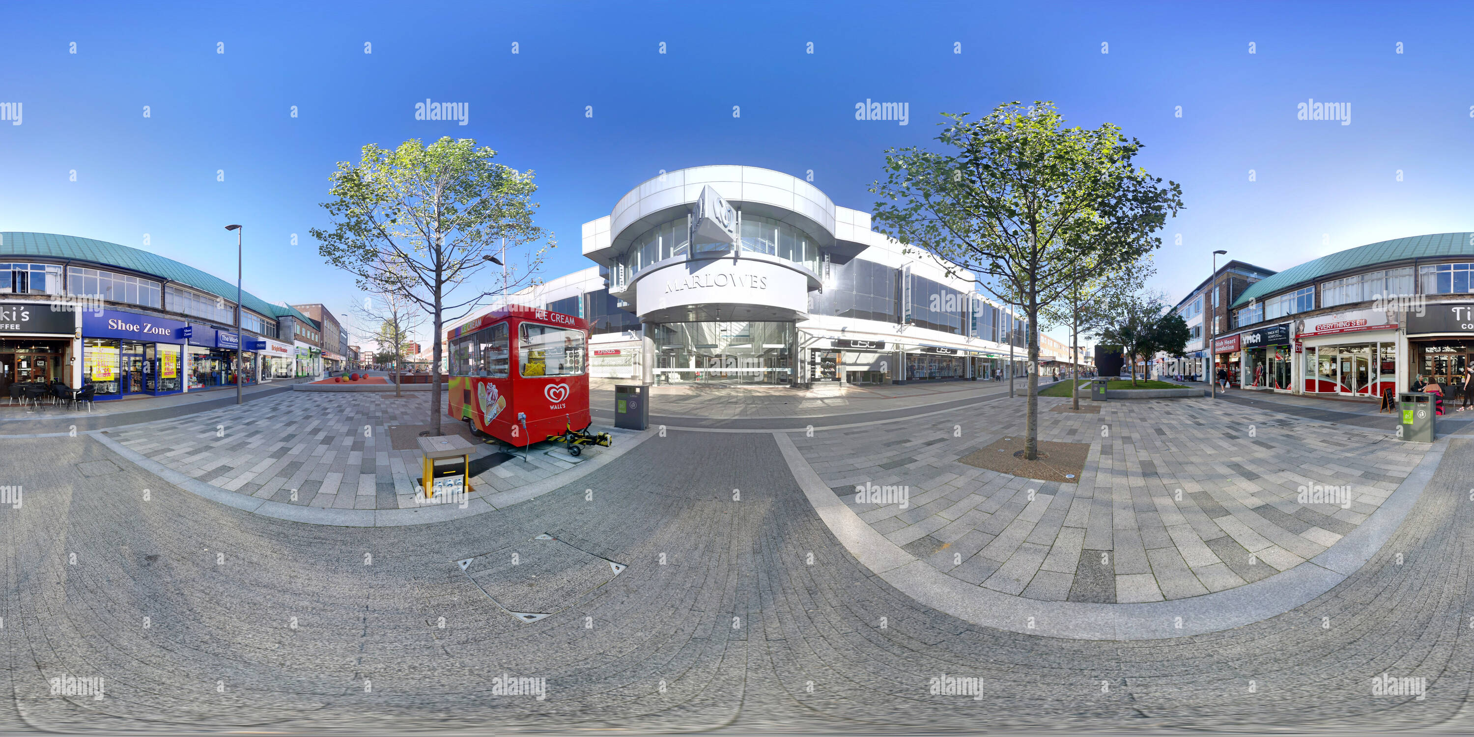 Hemel hempstead town centre hires stock photography and images Alamy