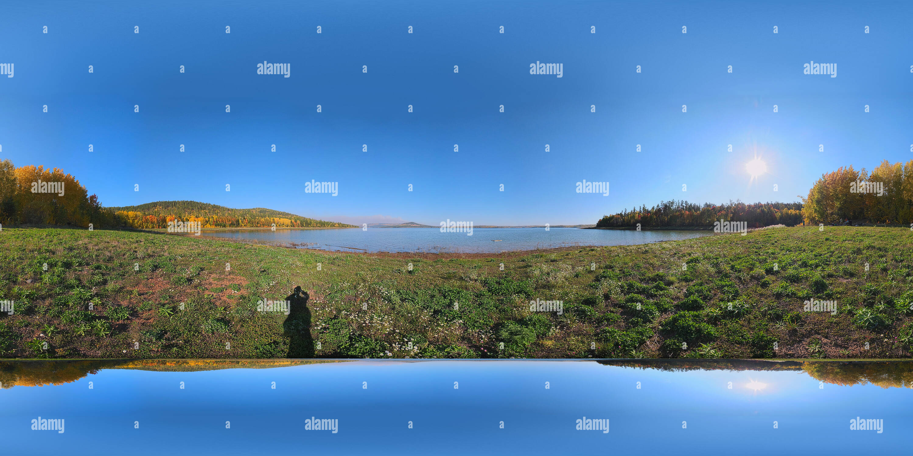 360 degree panoramic view of On the bay near the abandoned summer naval camp Varyag [2016.09.18]