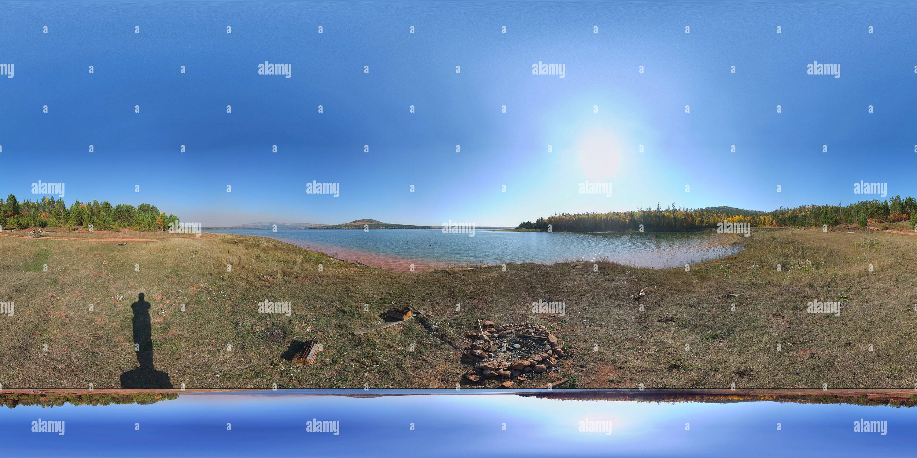 360 degree panoramic view of On Soldatskiy bay with Velobratsk and on the road to the abandoned summer naval camp Varyag [2016.09.18]