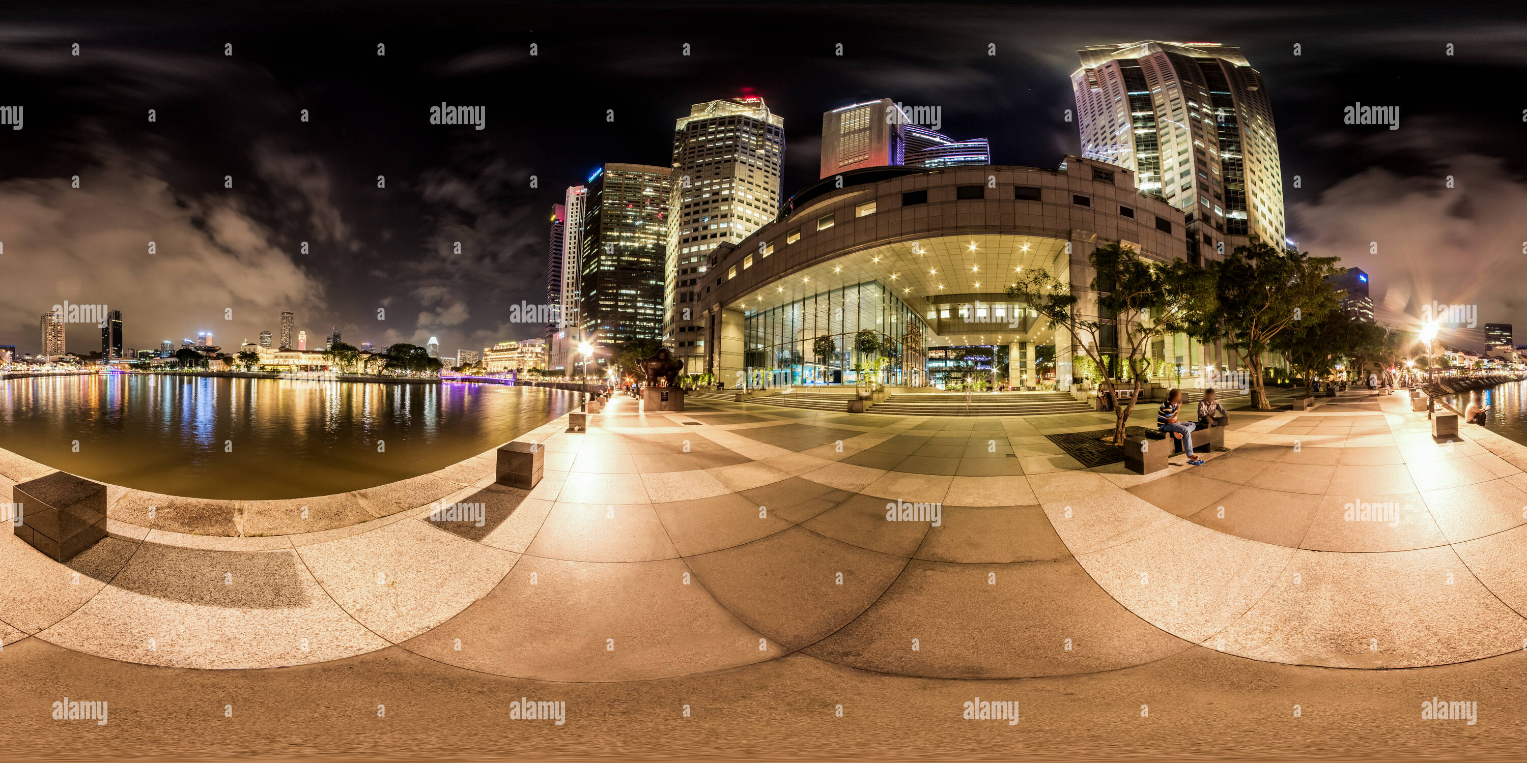 Night view boat quay hi-res stock photography and images - Alamy