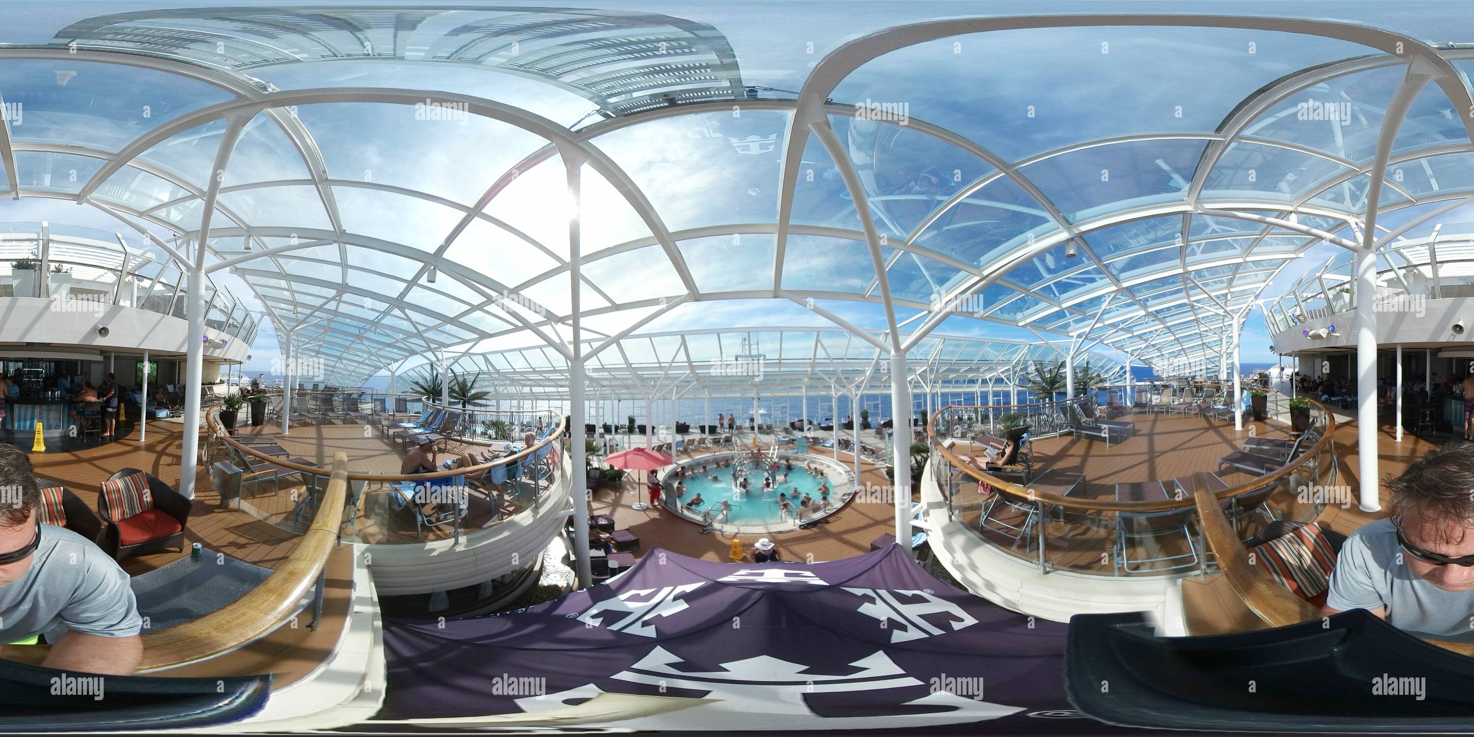 360° view of Oasis of the Seas Solarium High View Area Deck 16 Alamy