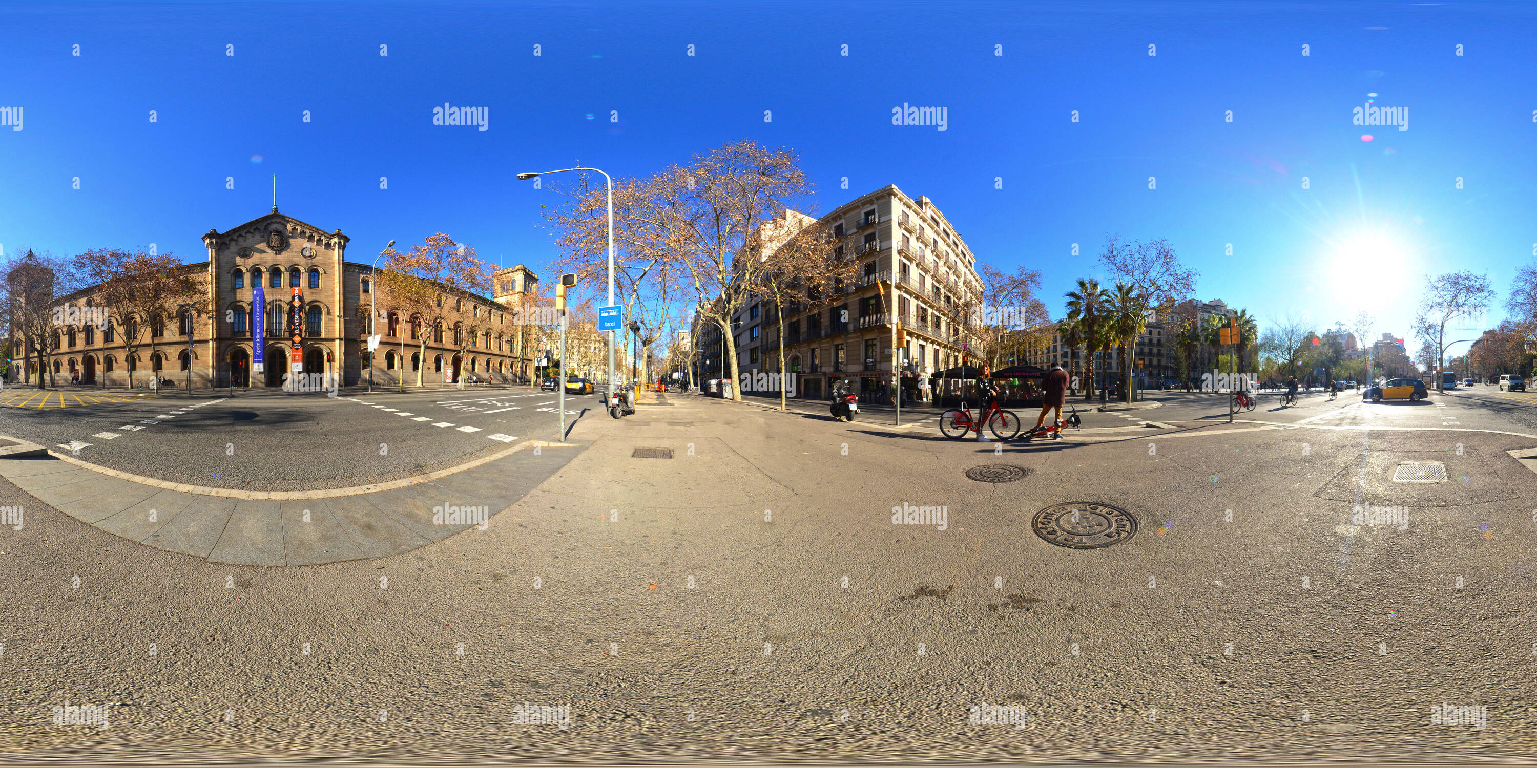 360 degree panoramic view of Univerdidad de Barcelona - España