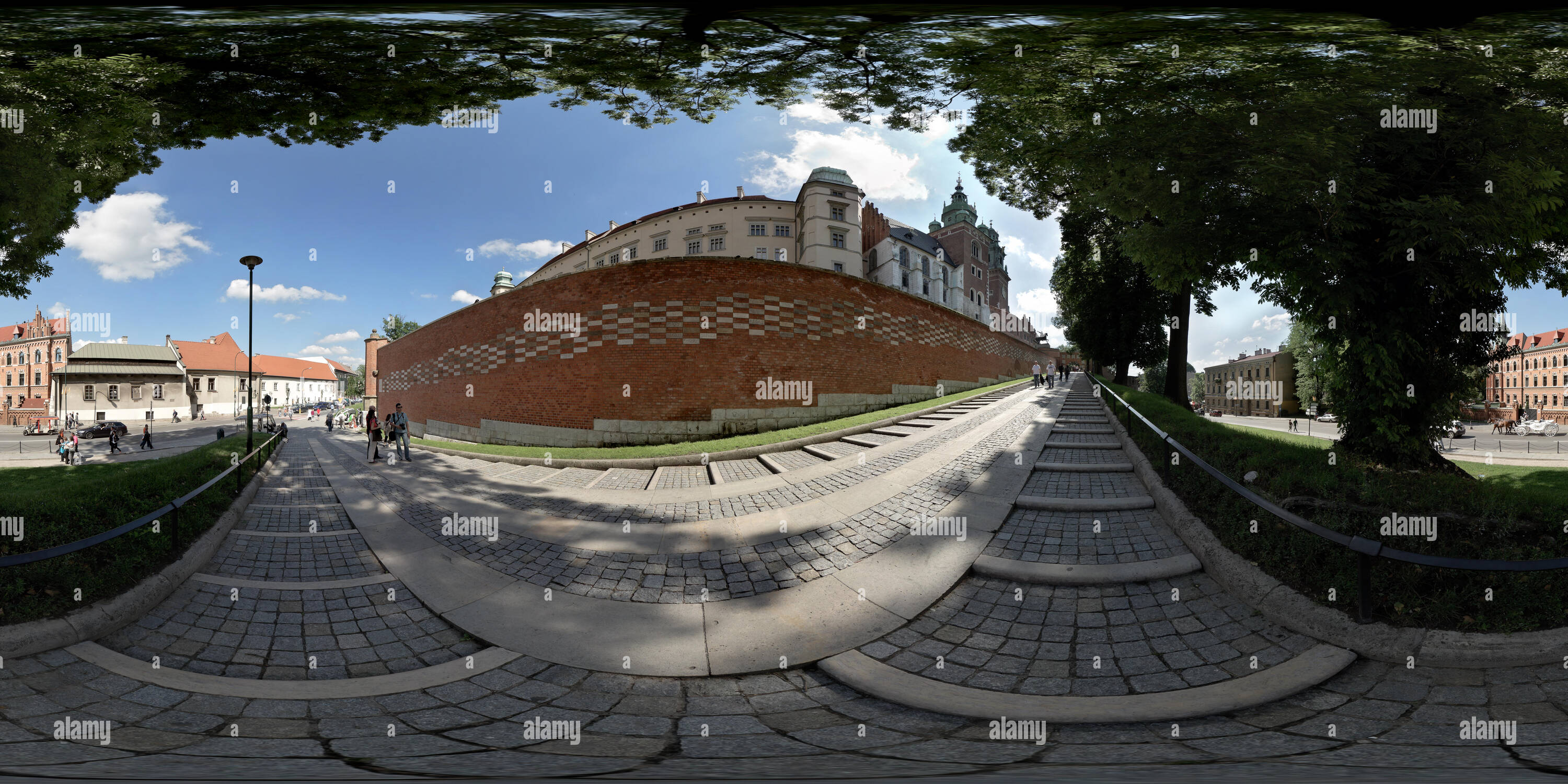 360° view of A 360 degree virtual tour of the Wawel Hill in Krakow with