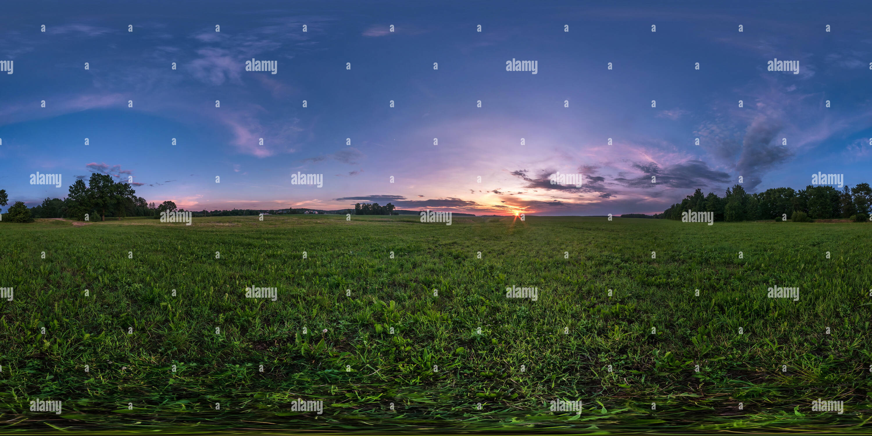 360 degree panorama dark hi-res stock photography and images - Alamy