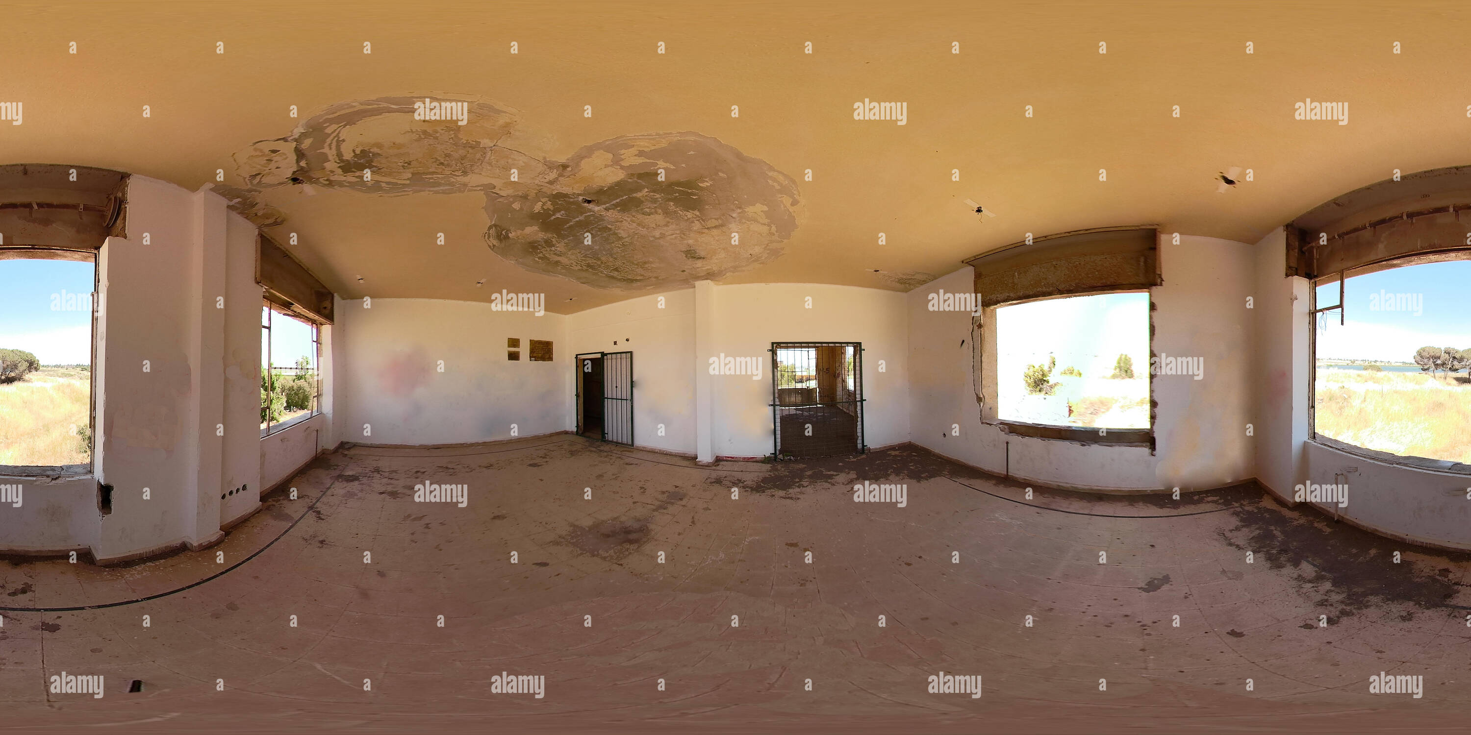 360 Grad Panorama Ansicht von Die Zimmer in der Syrischen Command Center Gebäude in Quneitra, wo israelische Mossad spy Eli Cohen seine Papiere während seines Dienstes in Syrien validiert. 360 Ph