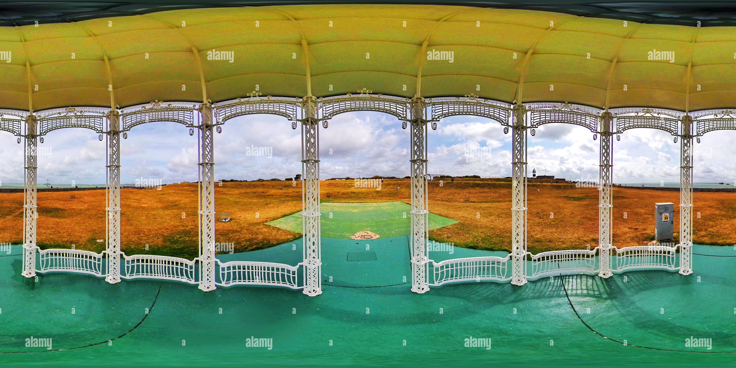 360 Grad Panorama Ansicht von Historisches traditionelles Bandstand an der Küste in Southsea, Hampshire, Portsmouth, Großbritannien (360VR)