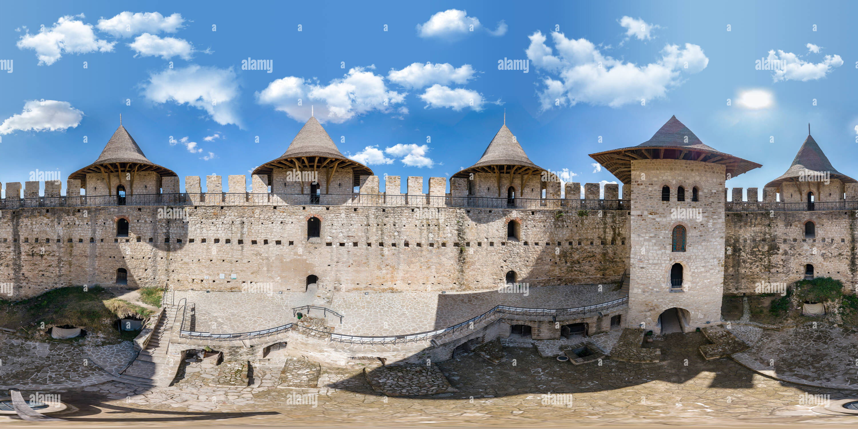 360 Grad Panorama Ansicht von Im Inneren der Festung Soroca, Moldawien