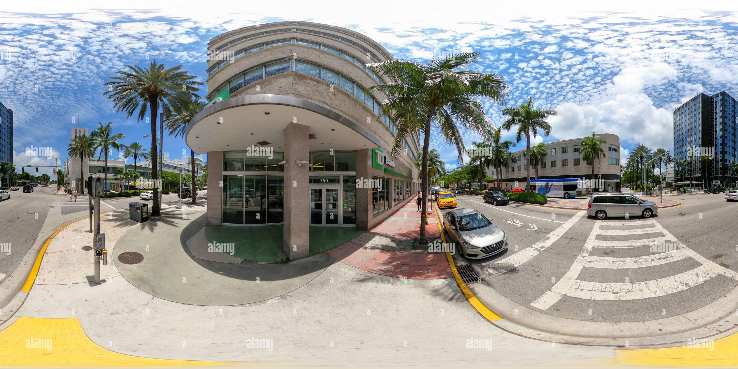 360 Grad Panorama Ansicht von 360 vr Foto Miami Beach TD Bank Building Washington Ave equiprecheckig