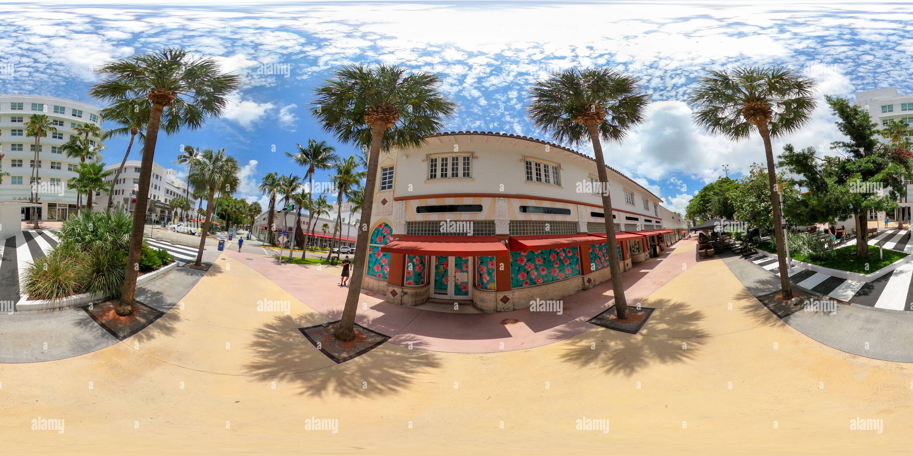 360 Grad Panorama Ansicht von 360 VR Tour Foto Miami Beach Lincoln Road Mall geschlossen während Coronavirus Covid 19 Pandemie