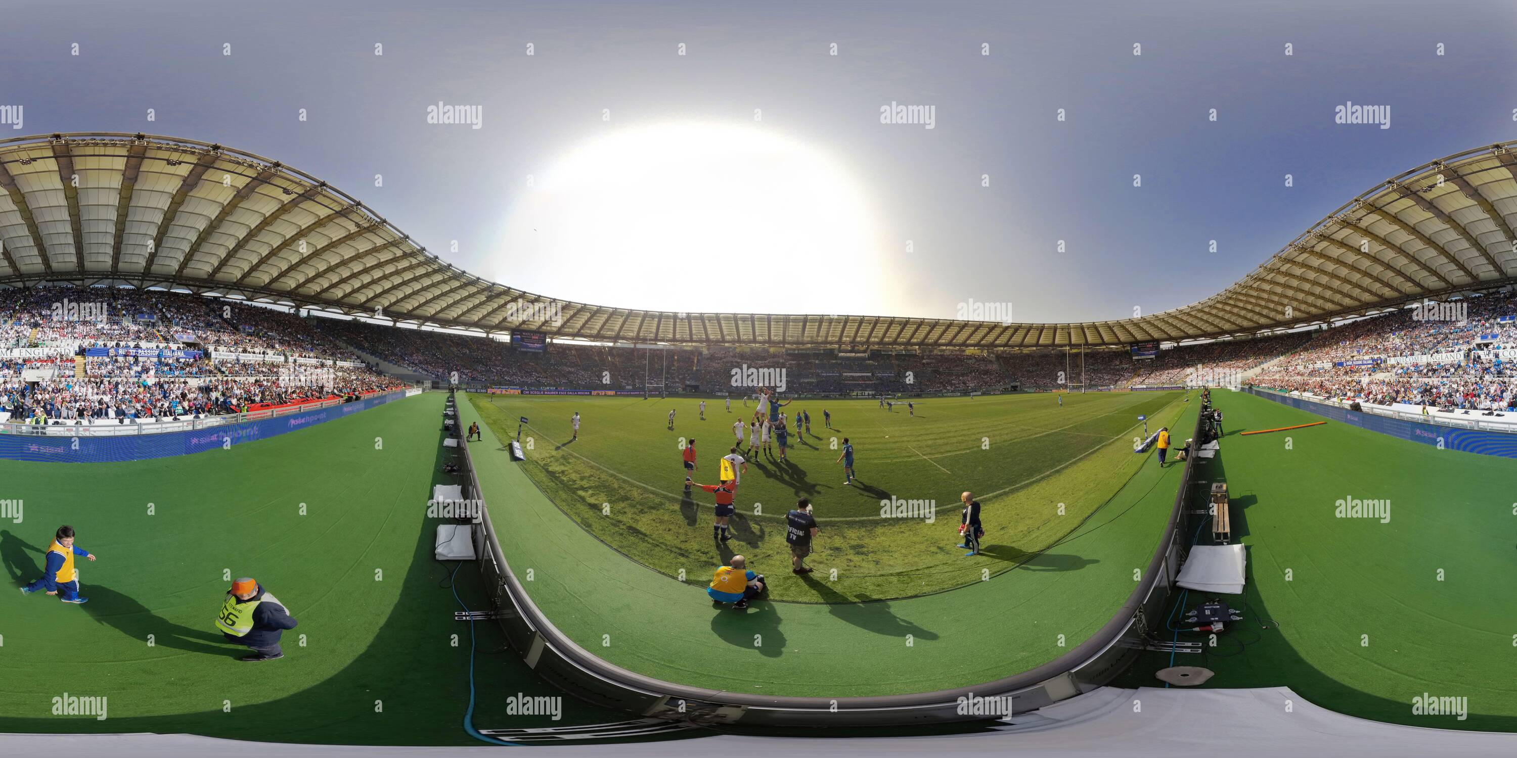 360 Grad Panorama Ansicht von Italien gegen England Six Nations Championship das Olympiastadion - Rom BILD : MARK PAIN /ALAMY