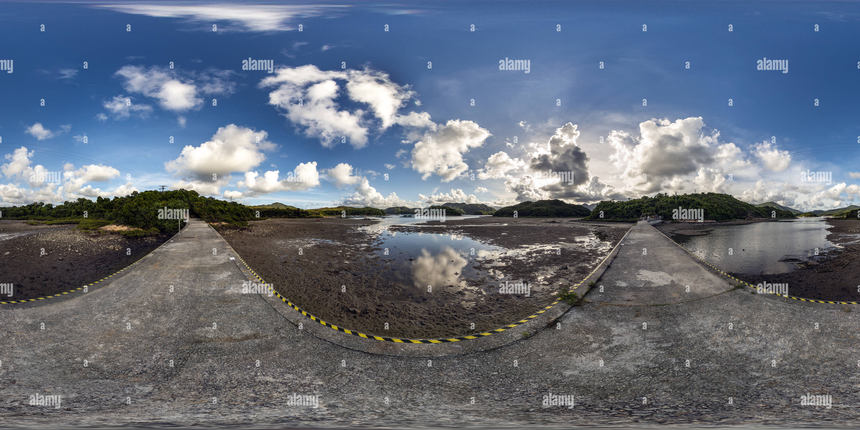 360 Grad Panorama Ansicht von Jade Girdle Bridge (鹽田梓玉帶橋), Yim Tin Tsai, Sai Kung, HK