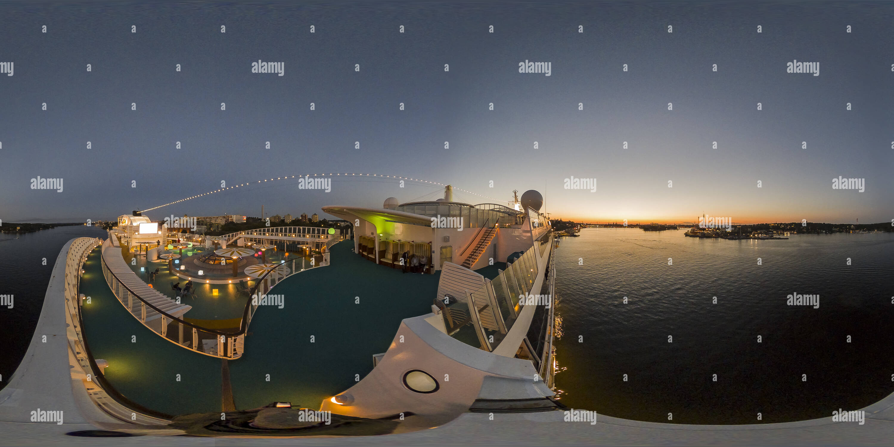 360 Grad Panorama Ansicht von Kreuzfahrtschiff AIDAsol in Stockholm Schweden