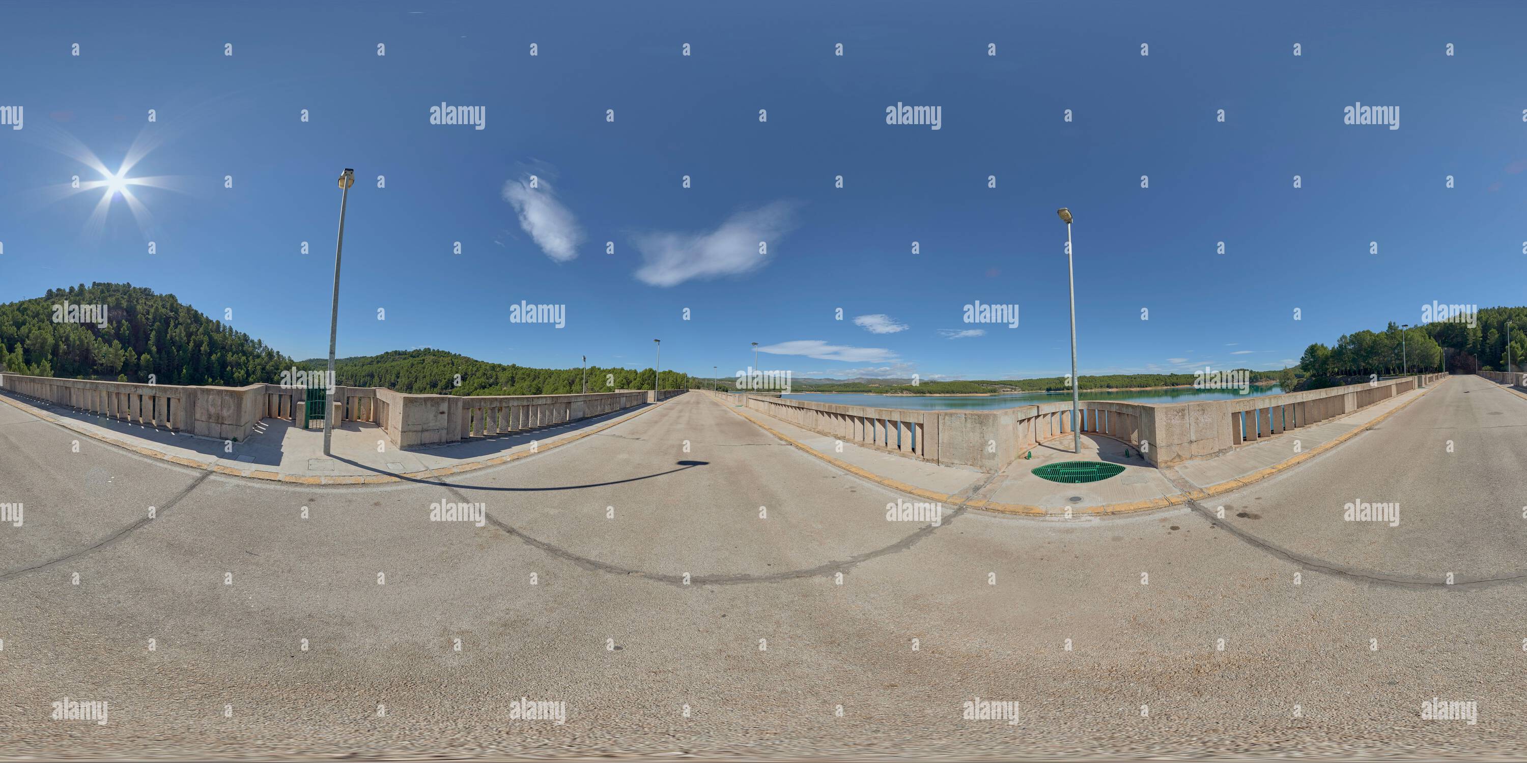 360 Grad Panorama Ansicht von 360 Grad Panorama: Embalse de Sichar im Flussbett des Mijares, Onda, Caatellon, Spanien, Europa
