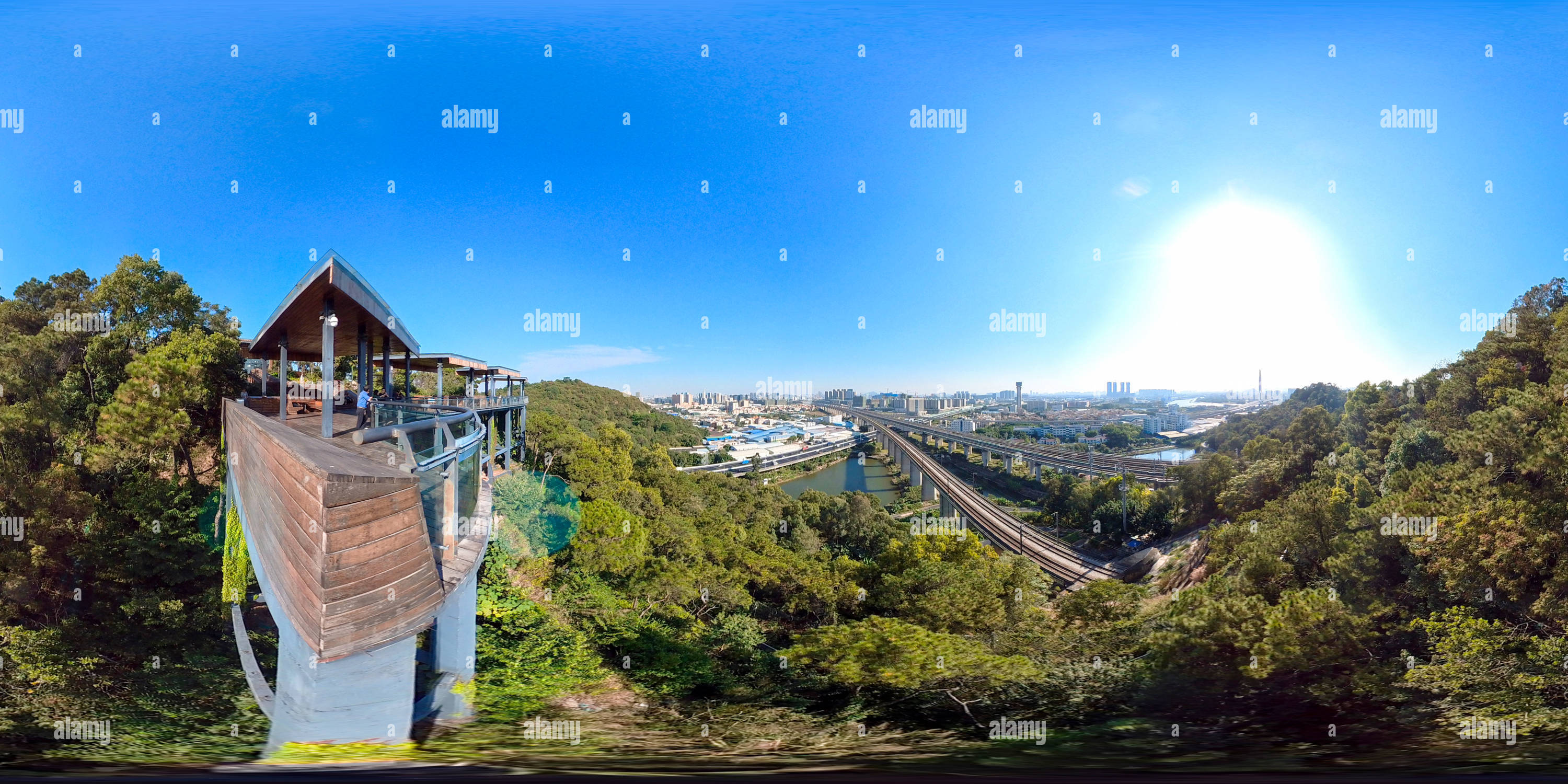 360 Grad Panorama Ansicht von Aussichtsplattform des Sanshan Forest Park