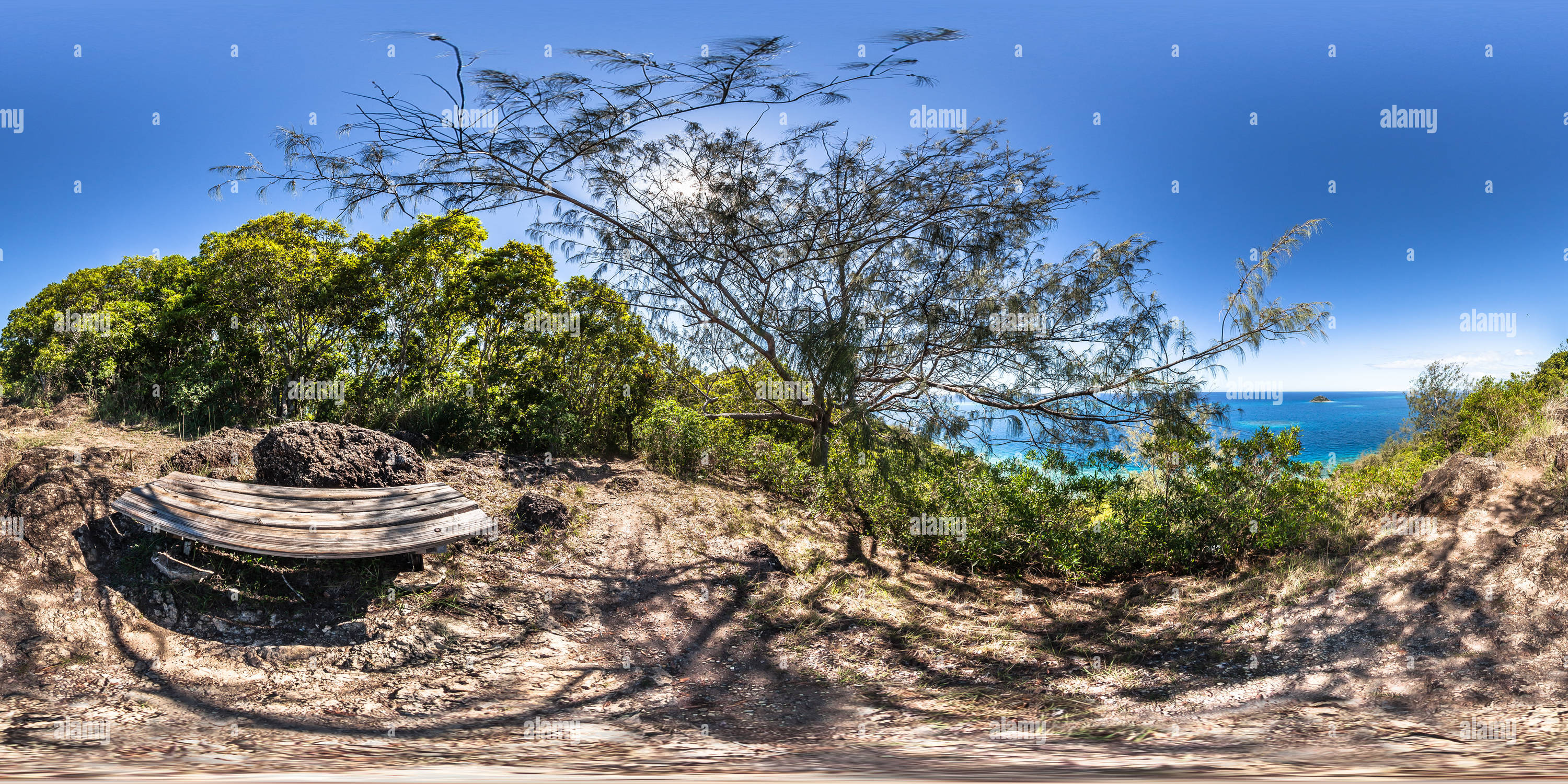 360 Grad Panorama Ansicht von Ein weiterer landschaftlich reizvoller Stopp auf dem Buschwanderweg - Castaway Island Resort - Qalito Island - Fidschi Inseln