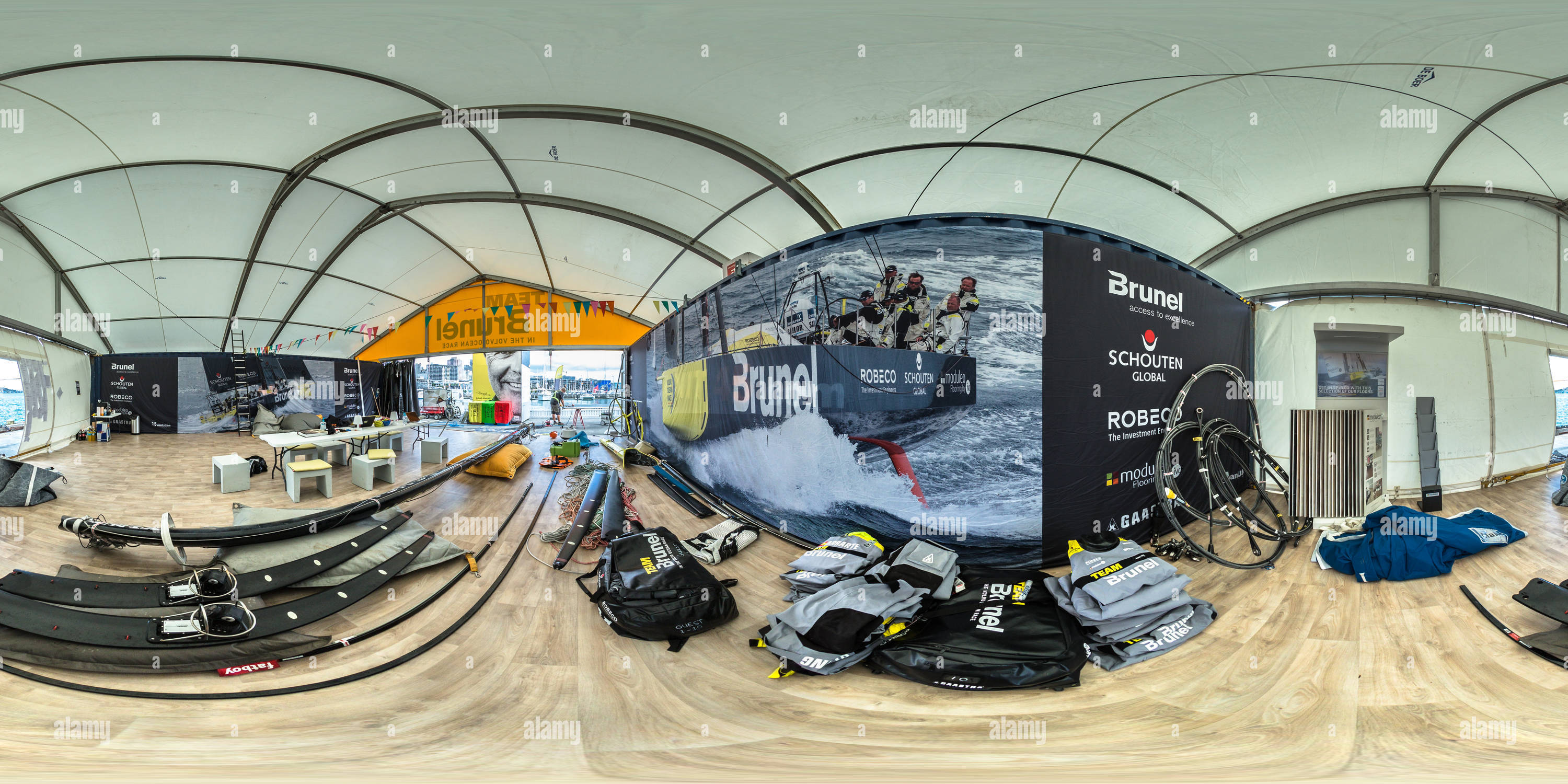 360 Grad Panorama Ansicht von Team Brunel Equipment Zone - Volvo Ocean Race 2015 Auckland Stopover - Neuseeland