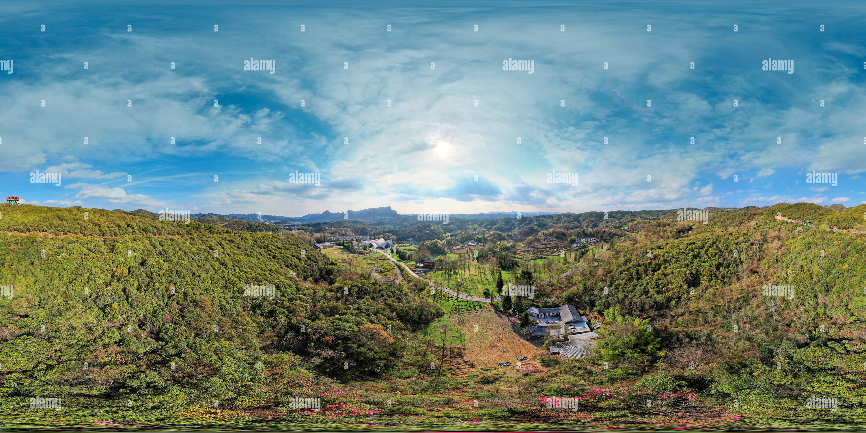 360 Grad Panorama Ansicht von Ein Tal voller Frühling 春意盎然的山谷
