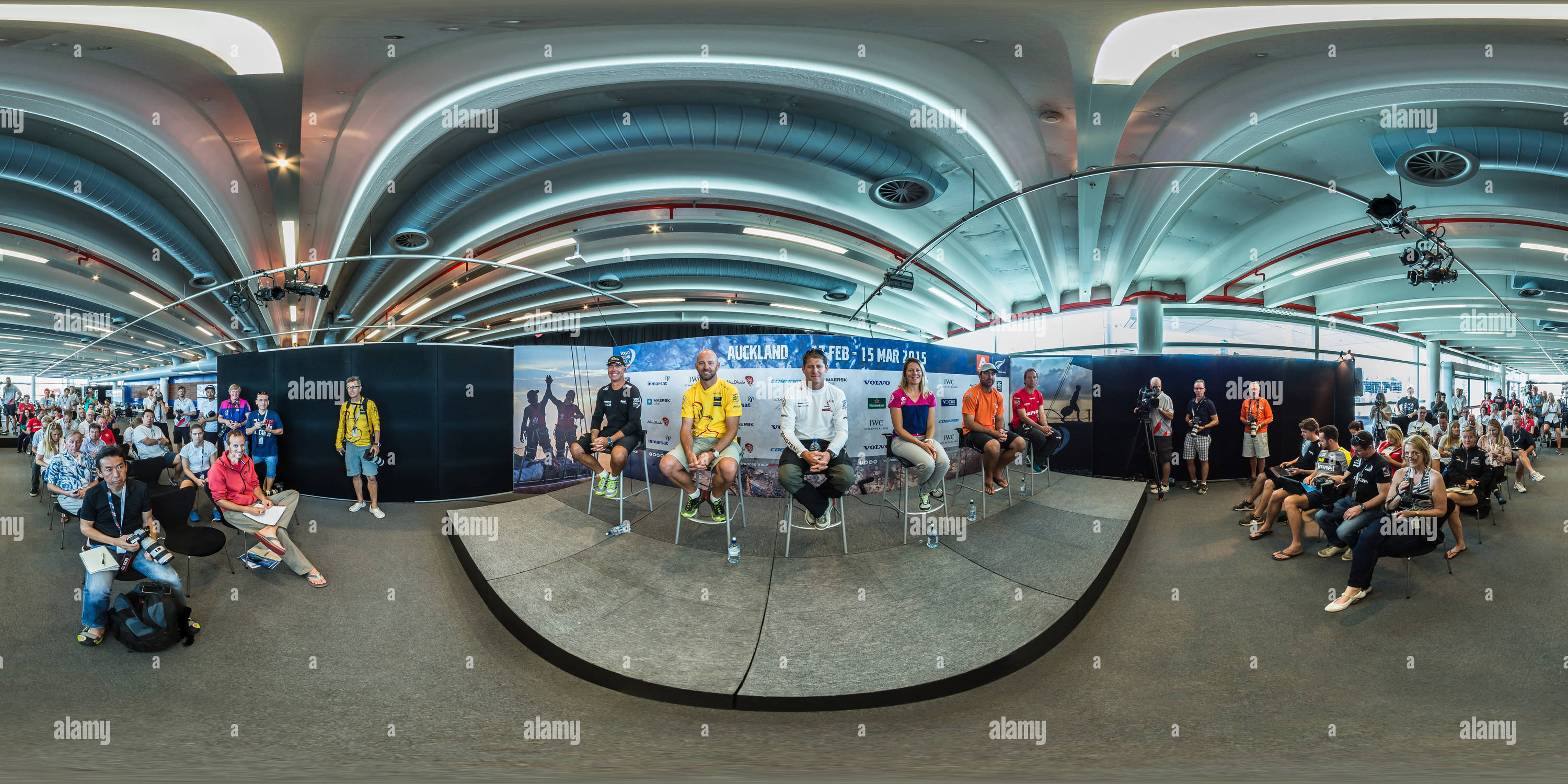 360 Grad Panorama Ansicht von Skippers Pressekonferenz - Volvo Ocean Race 2015 Auckland Stopover - Neuseeland