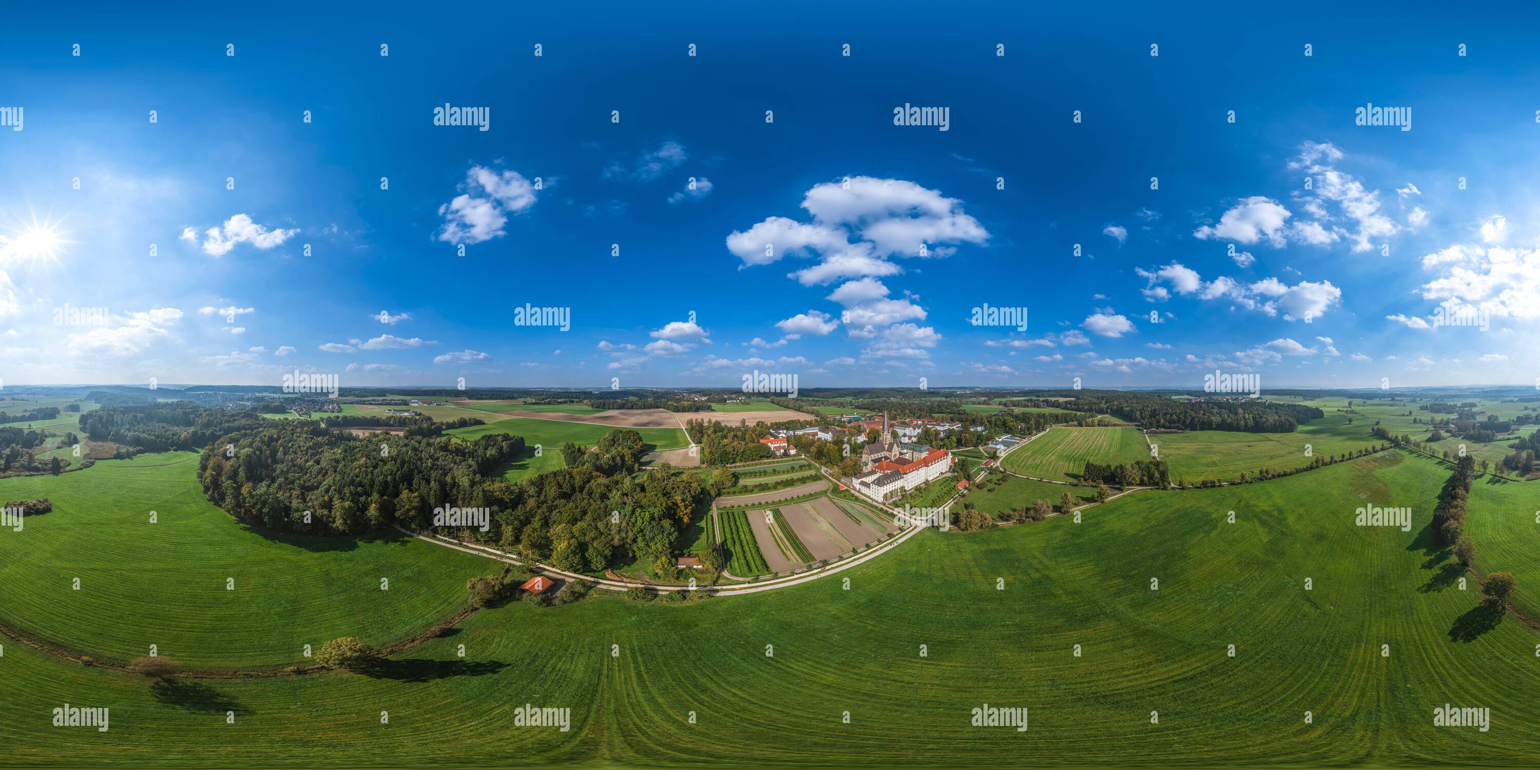360 Grad Panorama Ansicht von 360 Grad - Luftaufnahme nach St. Ottilien von oben