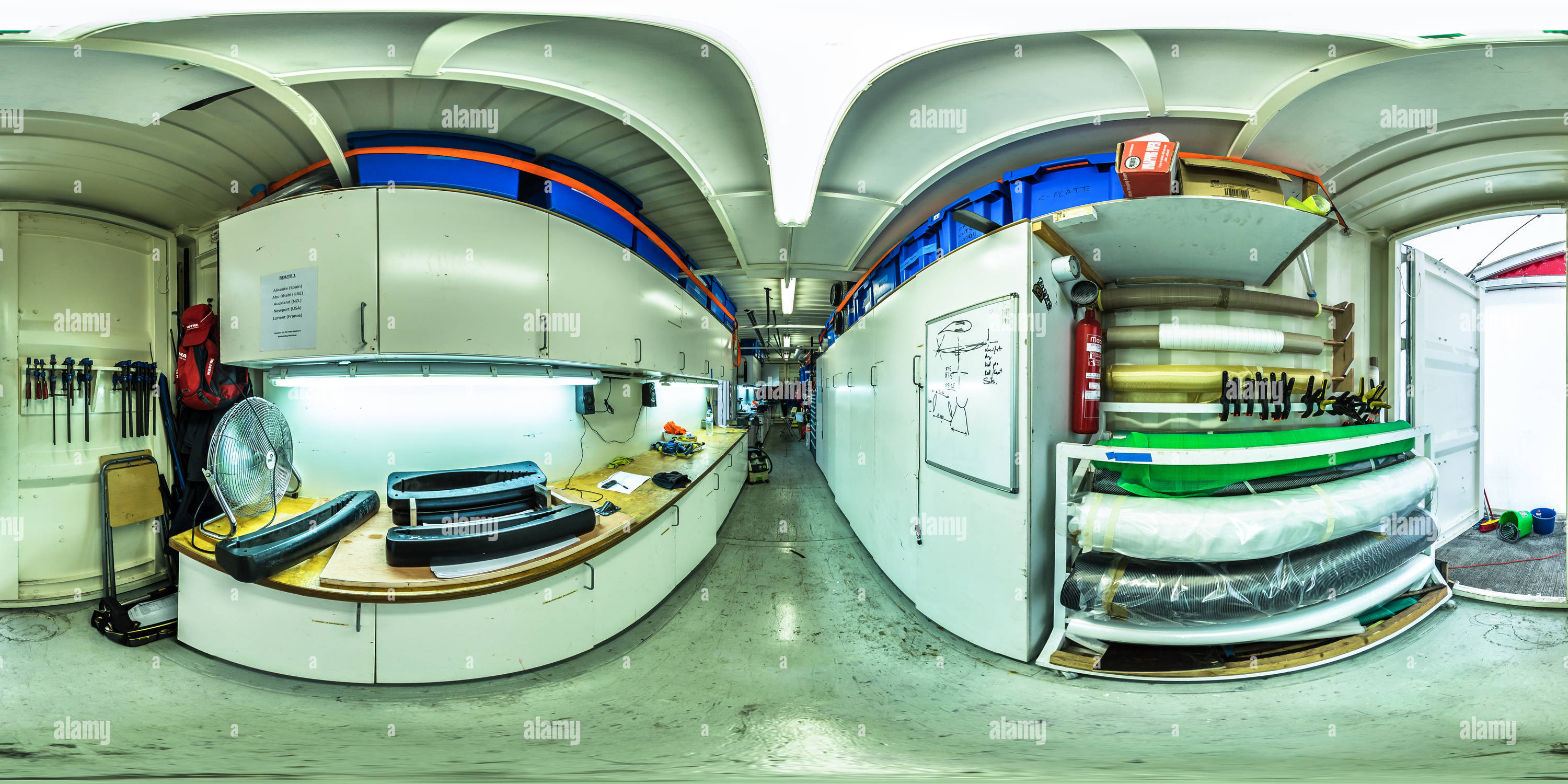 360 Grad Panorama Ansicht von Workshop Container - Team MAPFRE - Volvo Ocean Race 2015 Auckland Stopover - Neuseeland