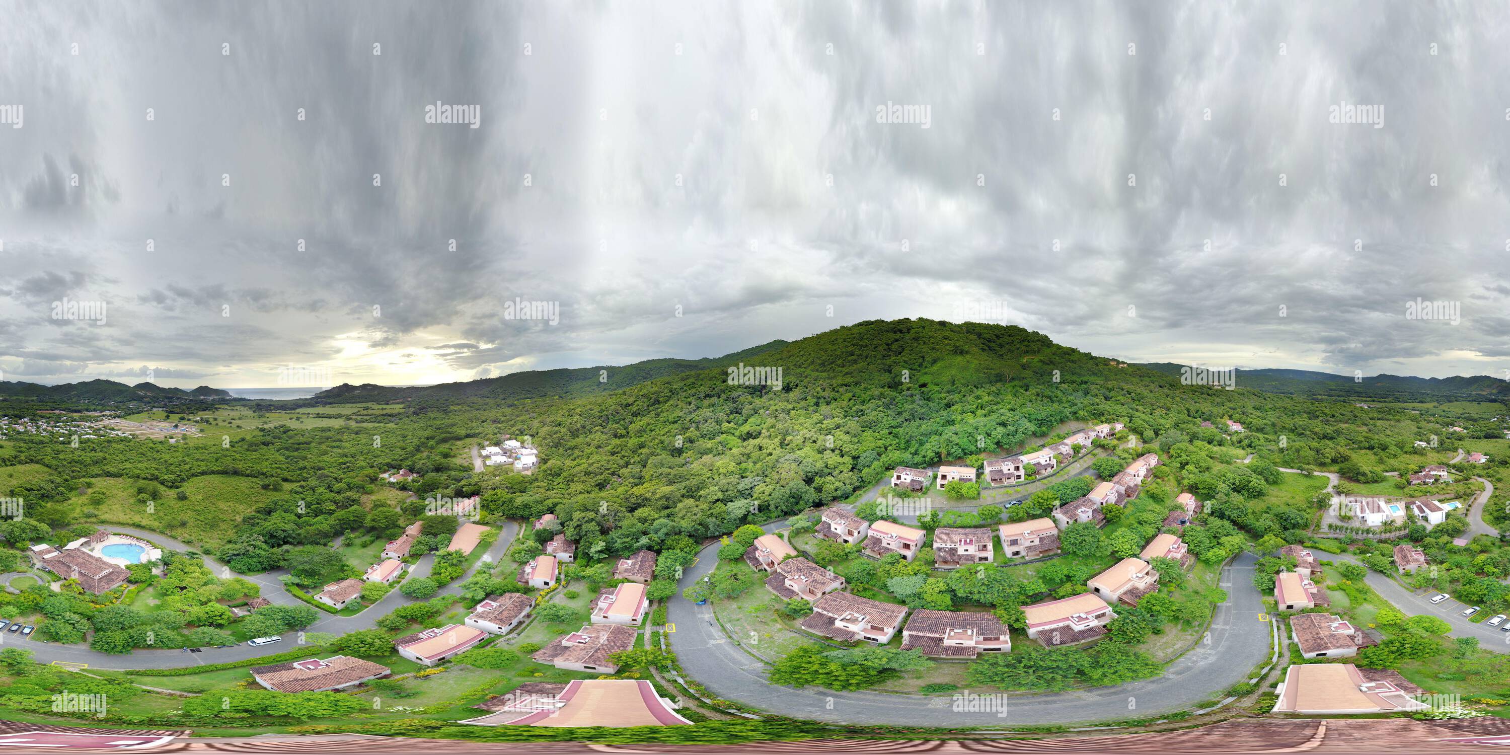 360 Grad Panorama Ansicht von 360 vr Ansicht auf tropischem Resort in San Juan Del Sur Nicaragua Luftdrohnenansicht