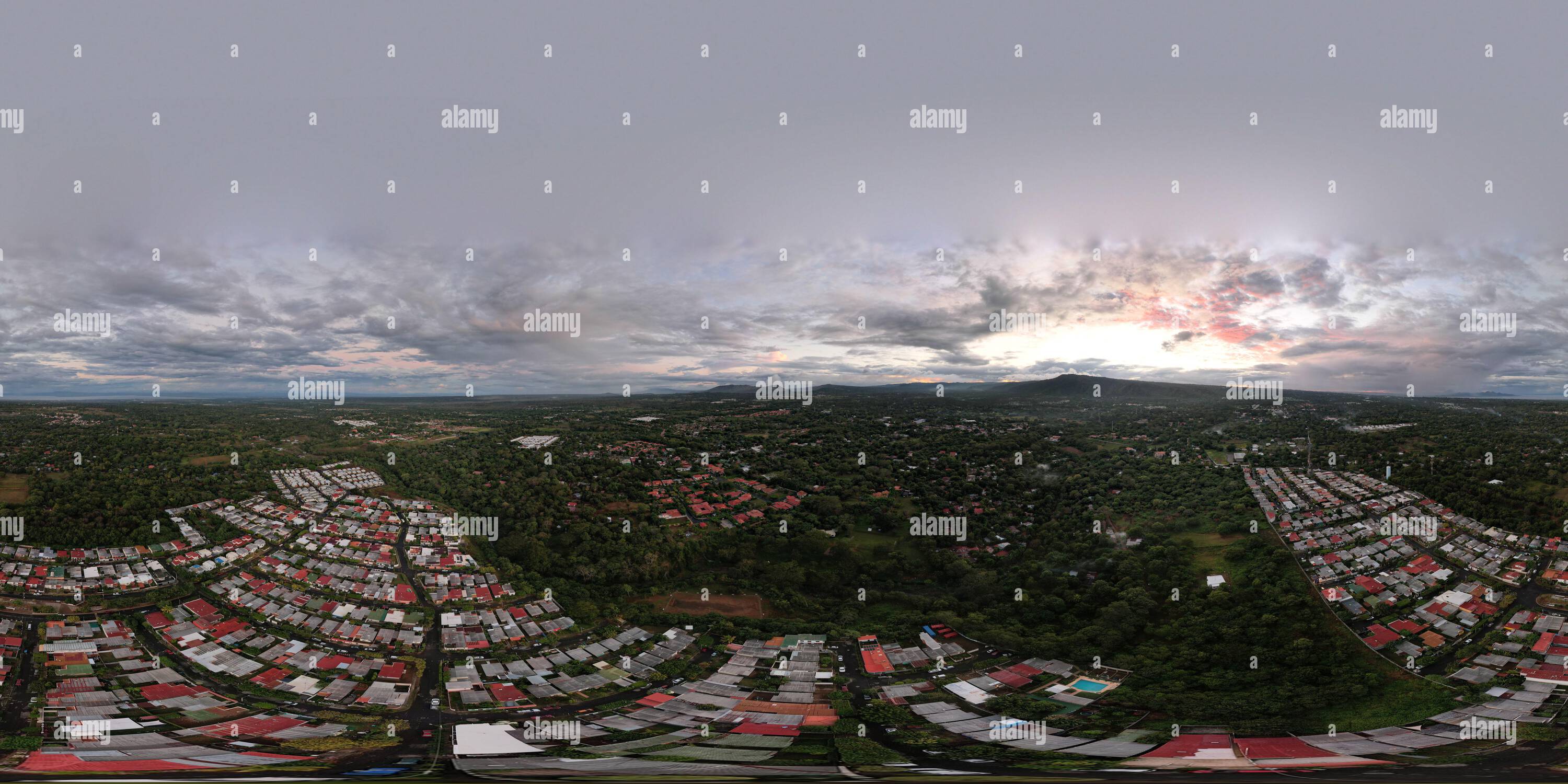 360 Grad Panorama Ansicht von VR 360 Panorama der Stadt Managua in Nicaragua bei Sonnenuntergang