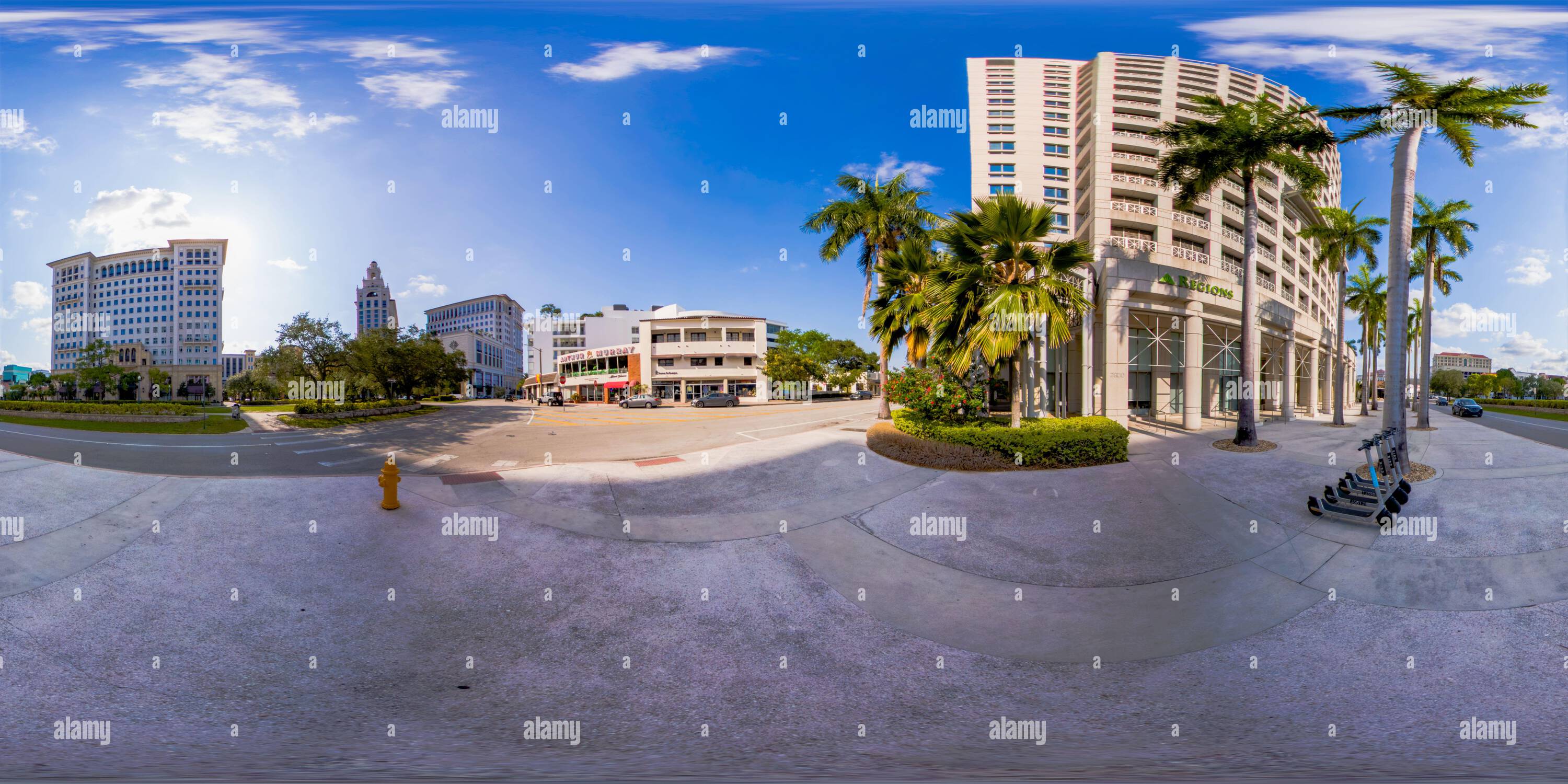 360 Grad Panorama Ansicht von Coral Gables Miami, FL, USA - 6. Mai 2023: 360 VR sphärische, rechteckige Fotografie Coral Gables Miami FL Regions Bank