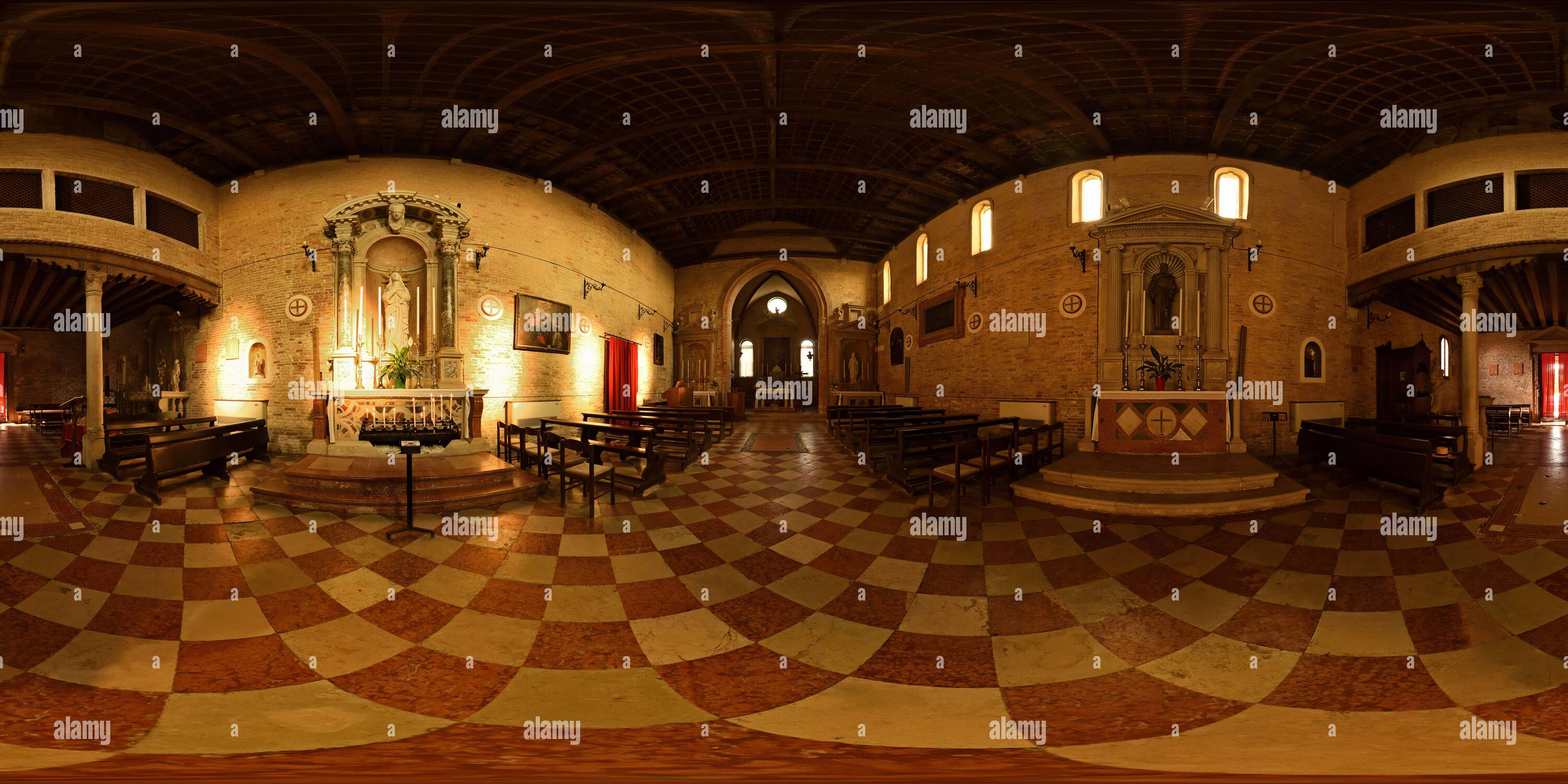 360 Grad Panorama Ansicht von 360-Grad-Panorama von Chiesa di Santa Caterina, Innenansicht, Mazzorbo, Venedig, Venetien, Italien