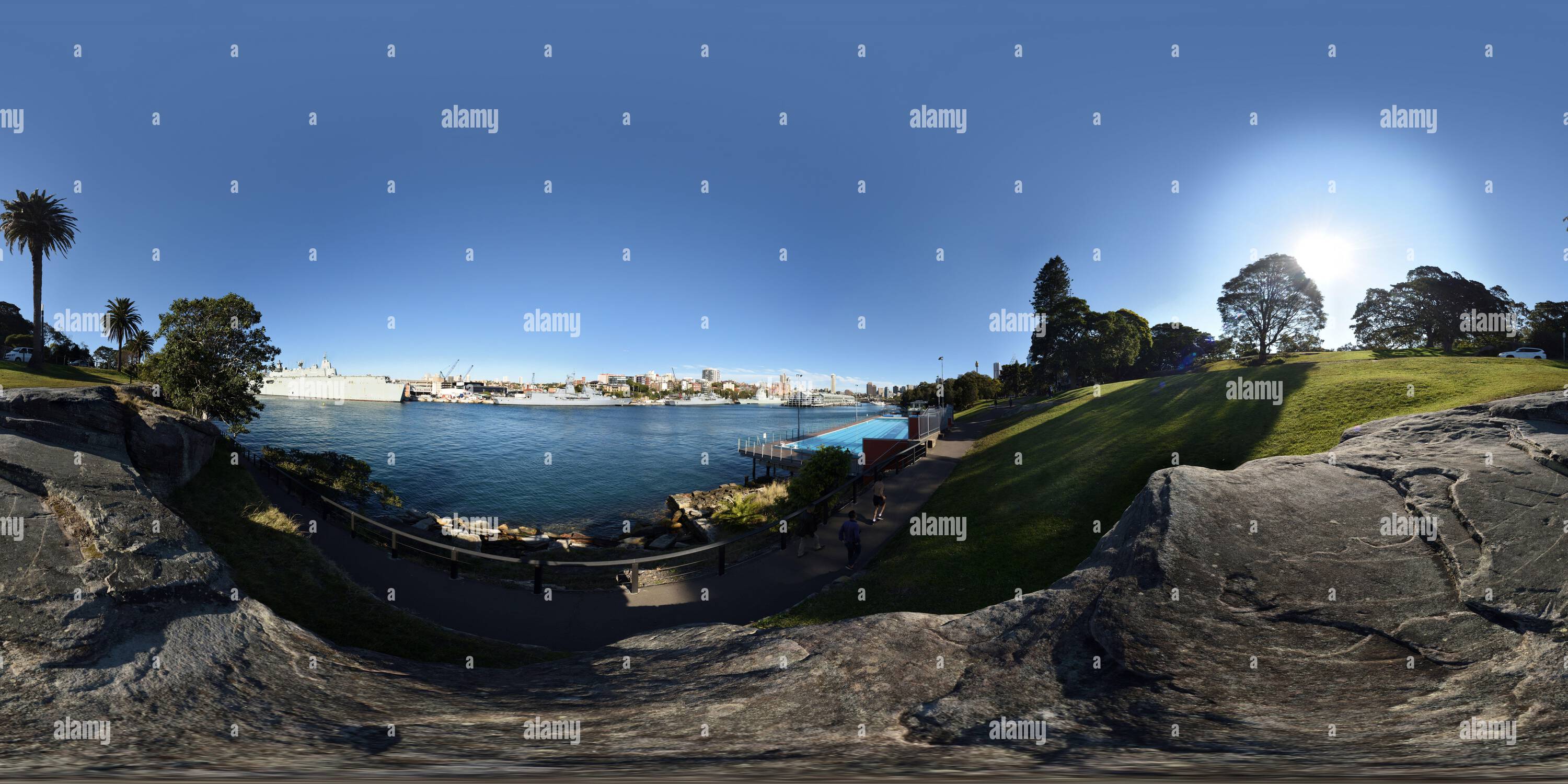 360 Grad Panorama Ansicht von 360° Panorama - Andrew (Boy) Charlton Pool Harbour Pool & HMAS Kuttabul Cowper Wharf on Woolloomooloo Bay - Domain, Yurong Precinct, Sydney, Australien