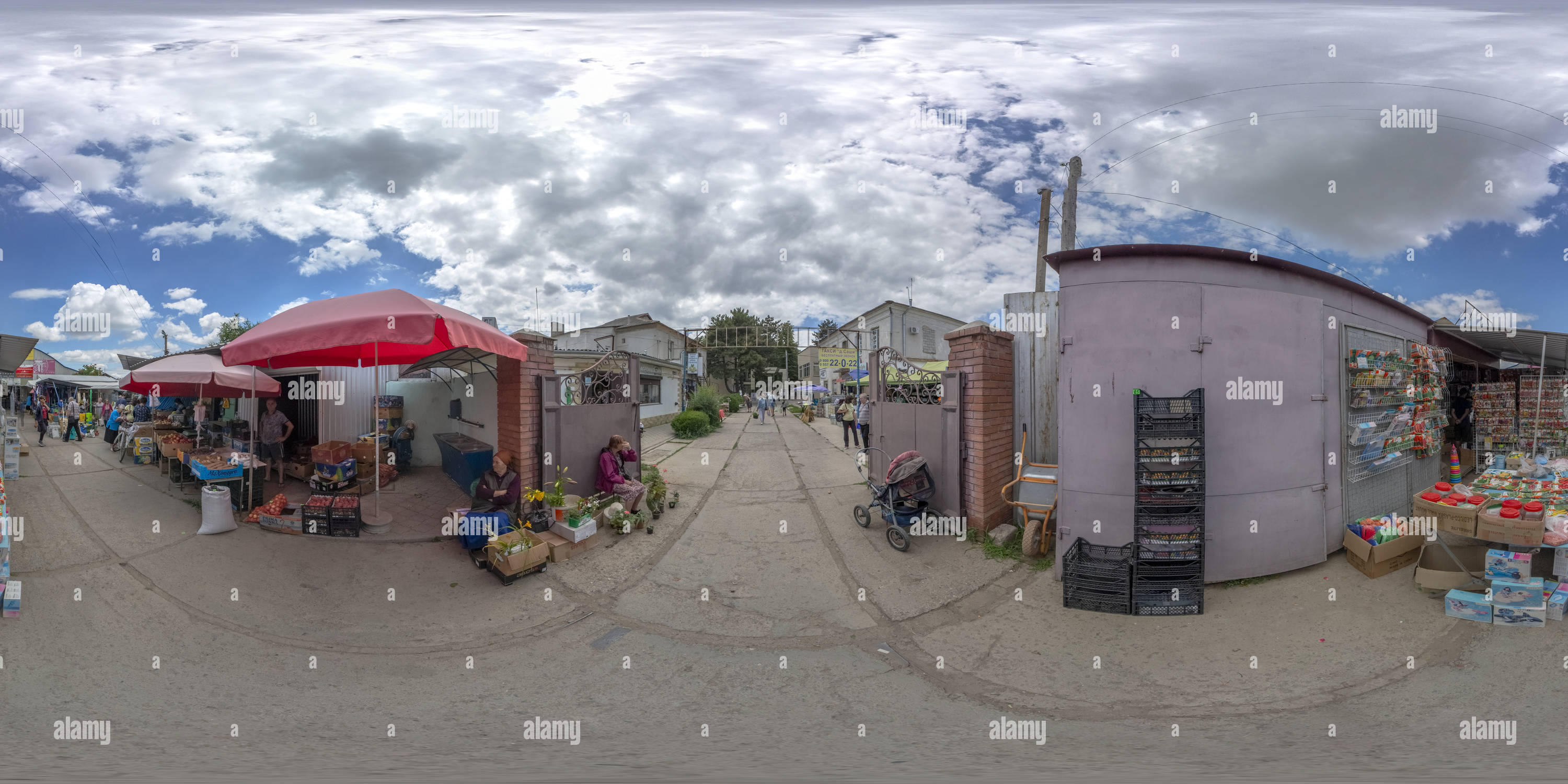 360 Grad Panorama Ansicht von Slobodzeya Bazaar (3)