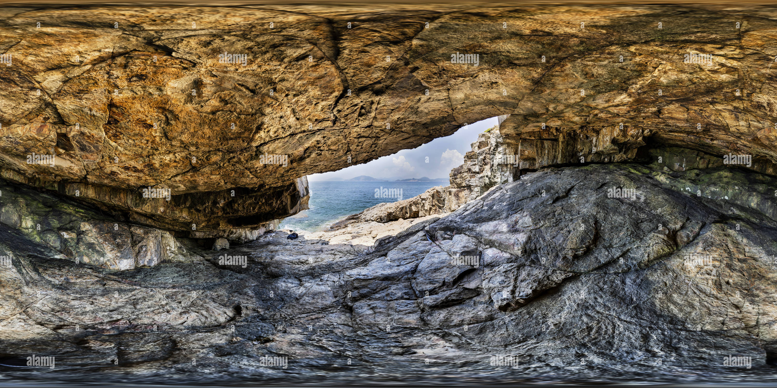 360 Grad Panorama Ansicht von Rock Chamber(南果洲巨大石室2), South Ninepin Island, Geopark, HK