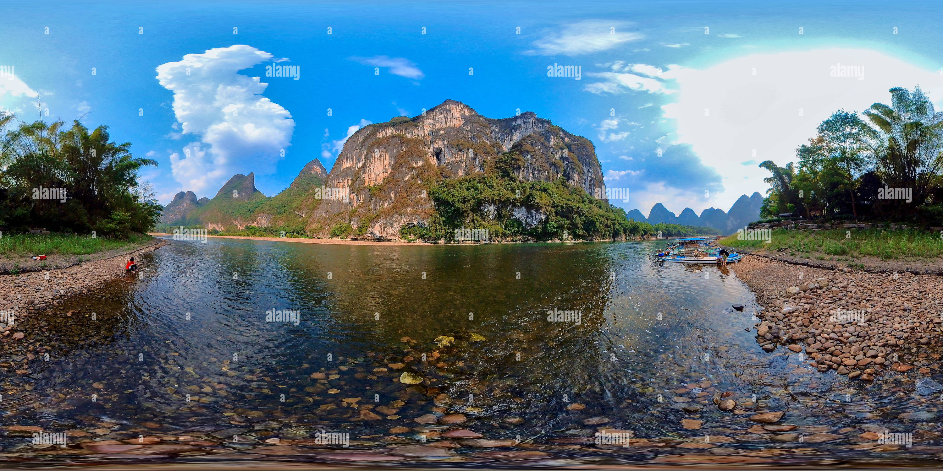 360 Grad Panorama Ansicht von Neun Pferdemalereien in Guilin 桂林九马画山
