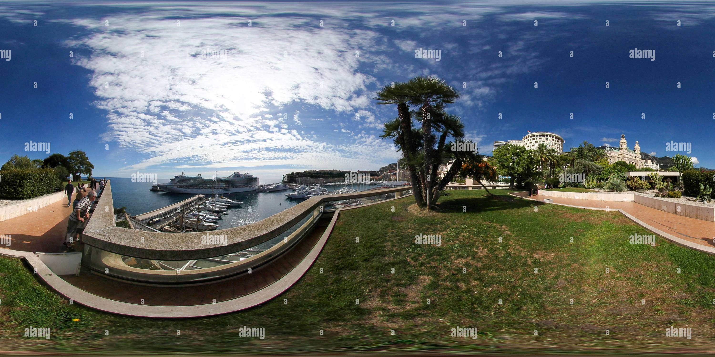 360 Grad Panorama Ansicht von Blick auf Port Hercule von den Terrassen von Monaco